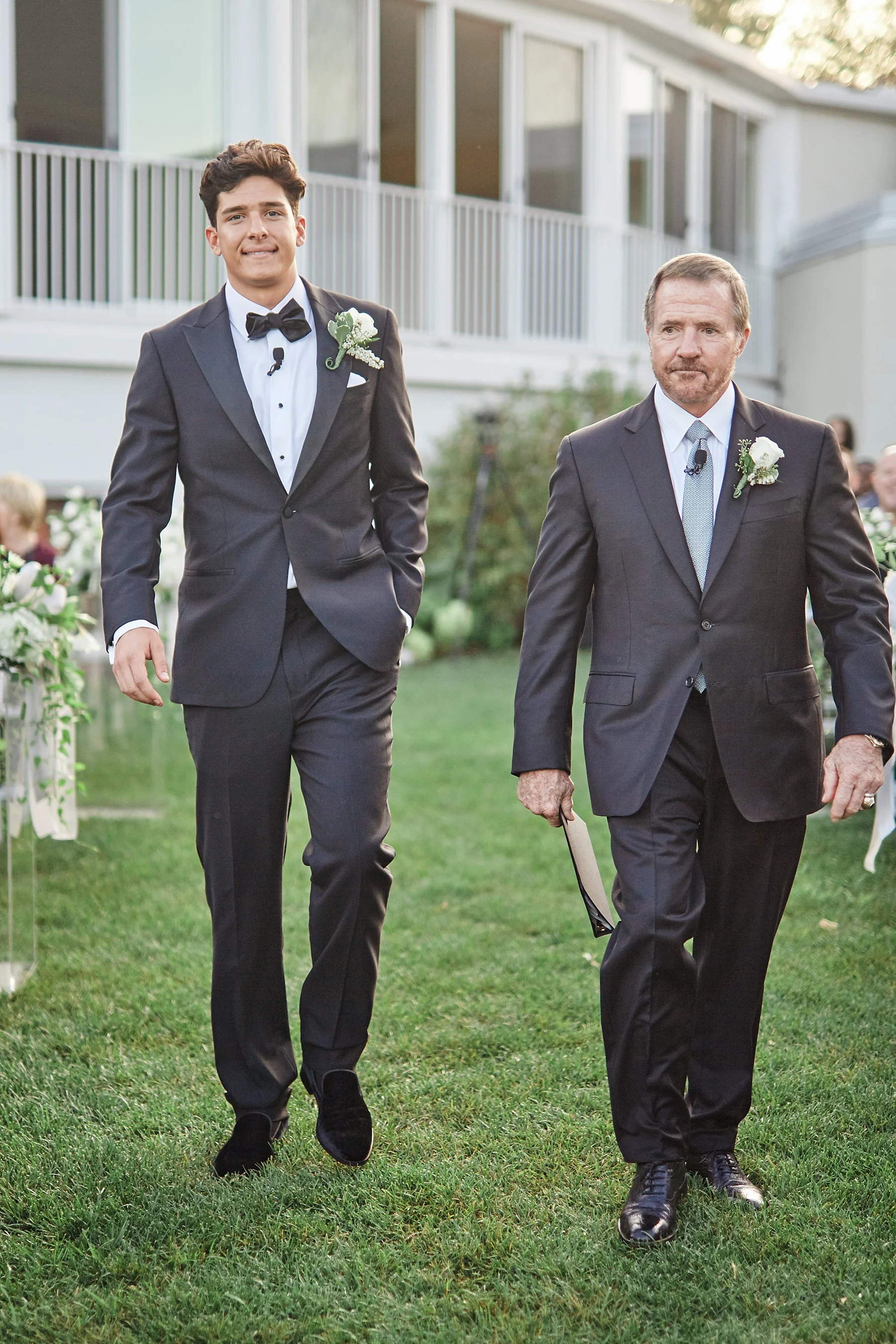 Lafayette-Club-Wedding-Wayzata-Minnesota-the-black-tux-go-glow-stuart-weutzman-lakumcollection-harvest-home-wayzata_0447.jpg