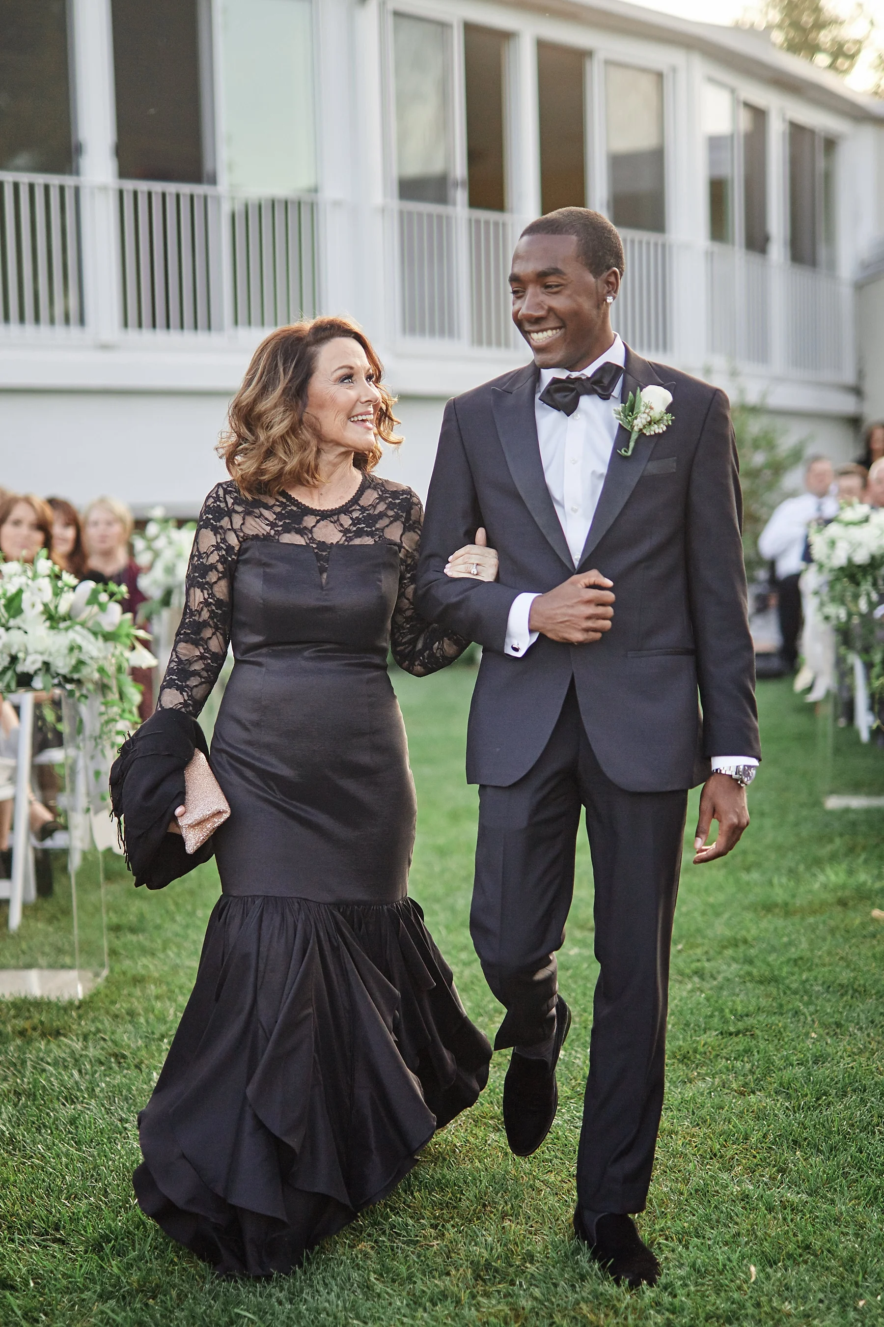 Lafayette-Club-Wedding-Wayzata-Minnesota-the-black-tux-go-glow-stuart-weutzman-lakumcollection-harvest-home-wayzata_0448.jpg