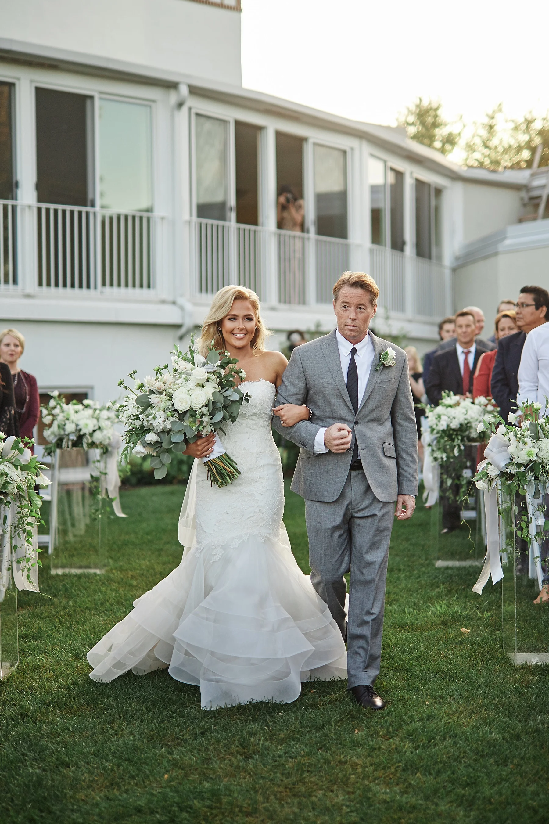 Lafayette-Club-Wedding-Wayzata-Minnesota-the-black-tux-go-glow-stuart-weutzman-lakumcollection-harvest-home-wayzata_0454.jpg