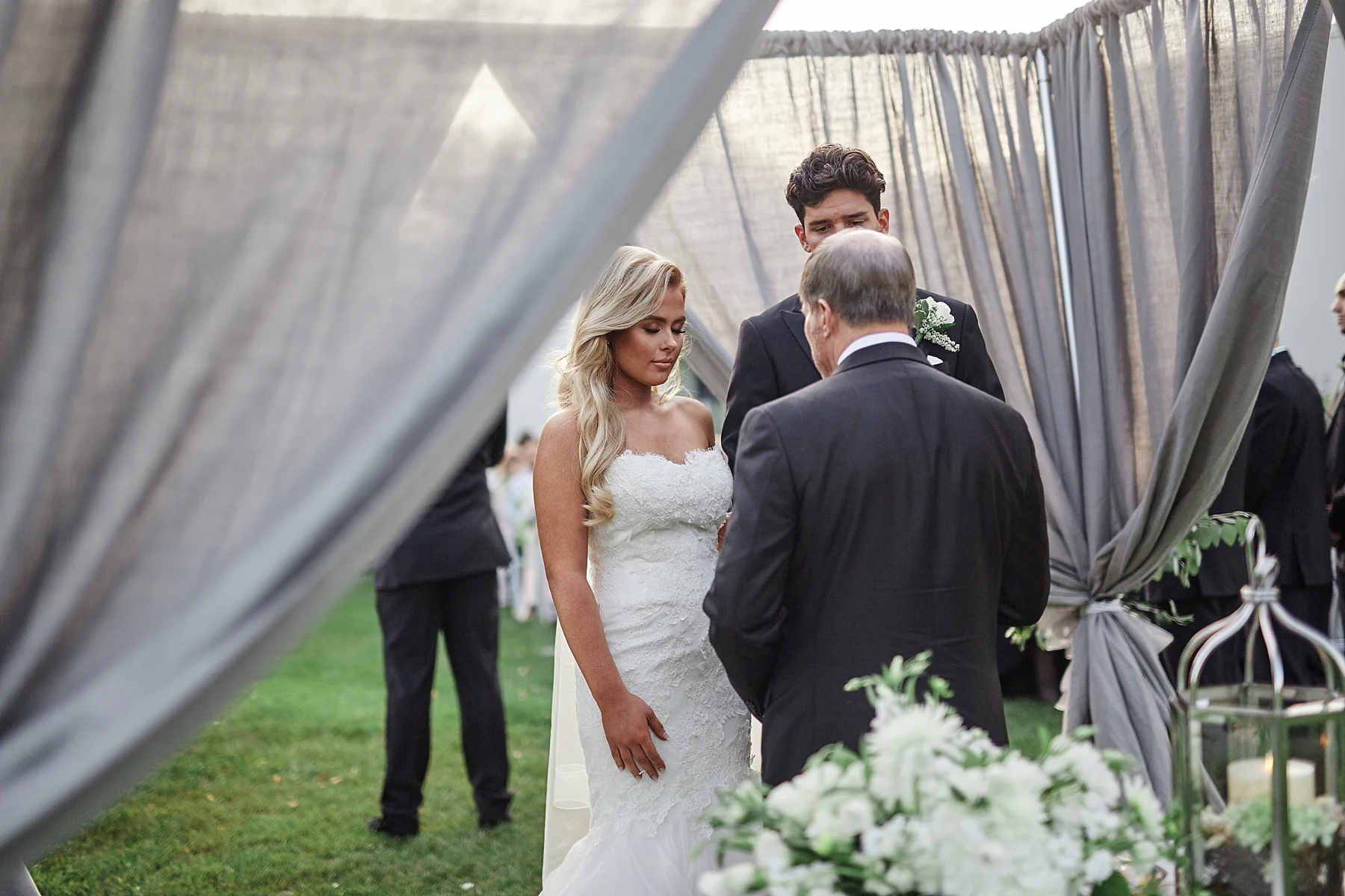Lafayette-Club-Wedding-Wayzata-Minnesota-the-black-tux-go-glow-stuart-weutzman-lakumcollection-harvest-home-wayzata_0460.jpg