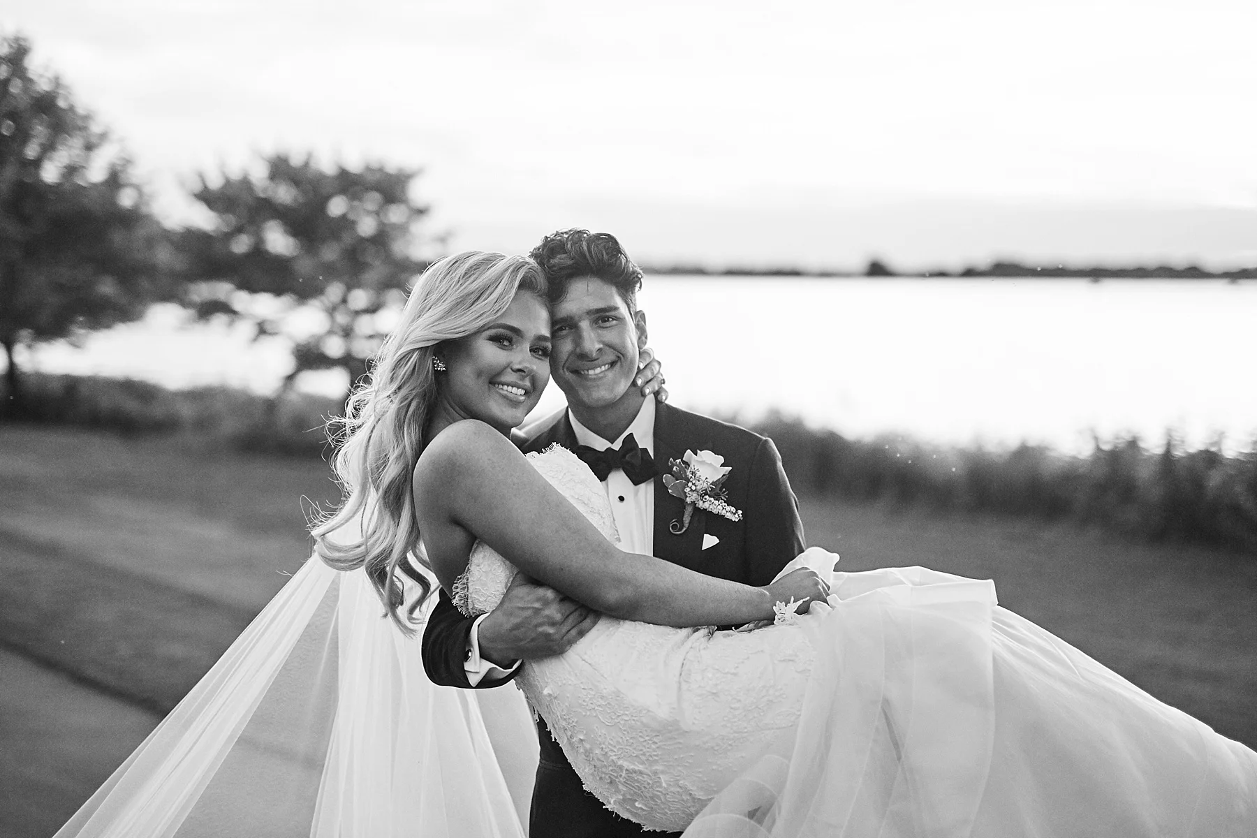 Lafayette-Club-Wedding-Wayzata-Minnesota-the-black-tux-go-glow-stuart-weutzman-lakumcollection-harvest-home-wayzata_0473.jpg