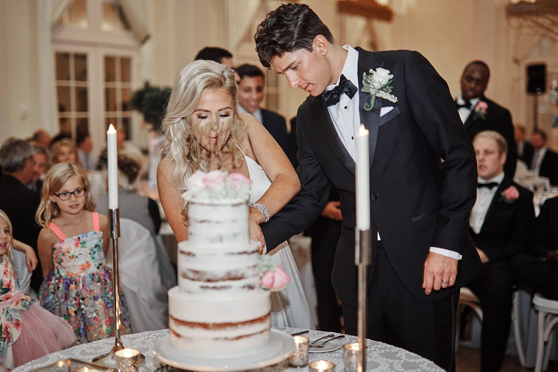 Lafayette-Club-Wedding-Wayzata-Minnesota-the-black-tux-go-glow-stuart-weutzman-lakumcollection-harvest-home-wayzata_0501.jpg