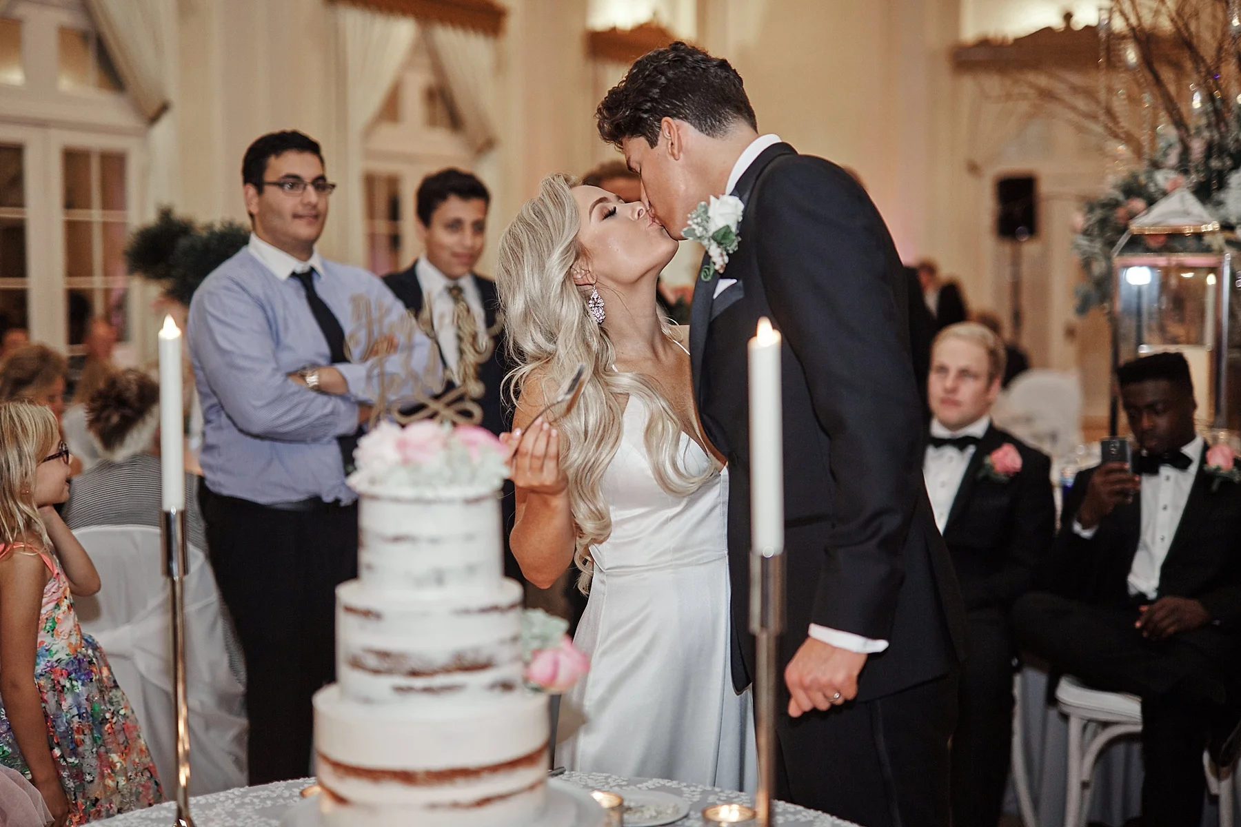 Lafayette-Club-Wedding-Wayzata-Minnesota-the-black-tux-go-glow-stuart-weutzman-lakumcollection-harvest-home-wayzata_0502.jpg