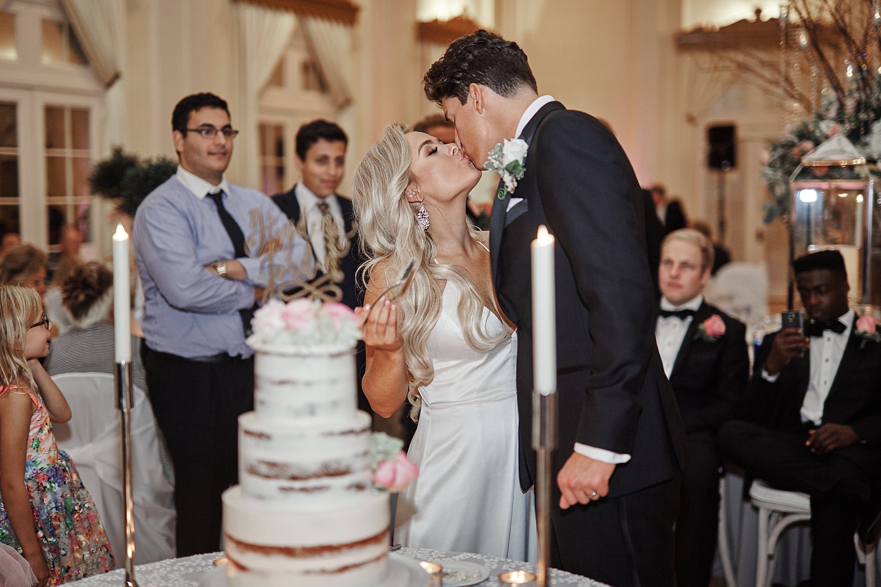 Lafayette-Club-Wedding-Wayzata-Minnesota-the-black-tux-go-glow-stuart-weutzman-lakumcollection-harvest-home-wayzata_0502.jpg