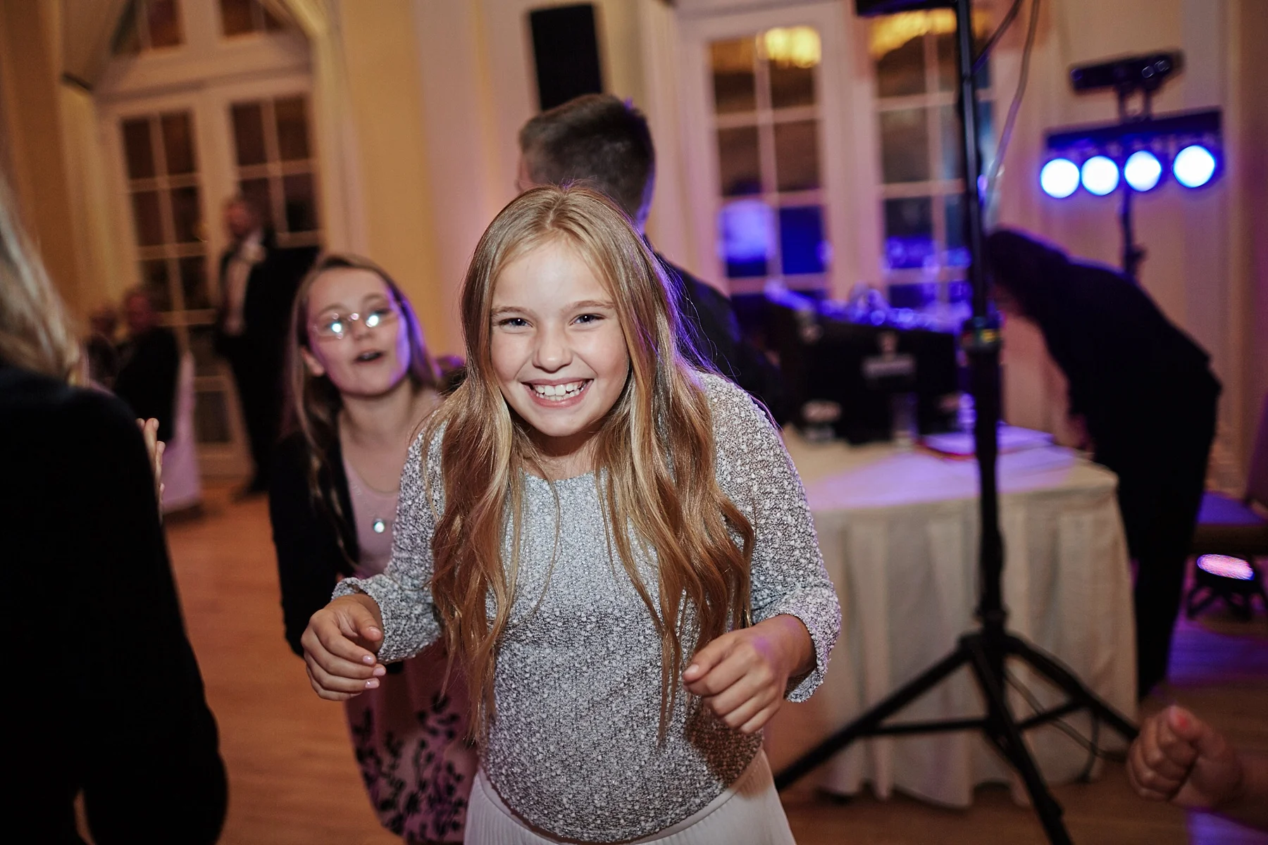 Lafayette-Club-Wedding-Wayzata-Minnesota-the-black-tux-go-glow-stuart-weutzman-lakumcollection-harvest-home-wayzata_0507.jpg