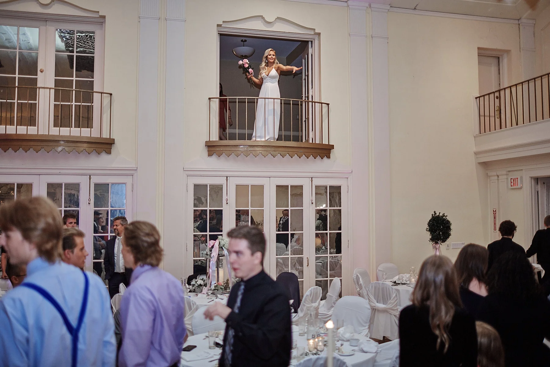 Lafayette-Club-Wedding-Wayzata-Minnesota-the-black-tux-go-glow-stuart-weutzman-lakumcollection-harvest-home-wayzata_0509.jpg