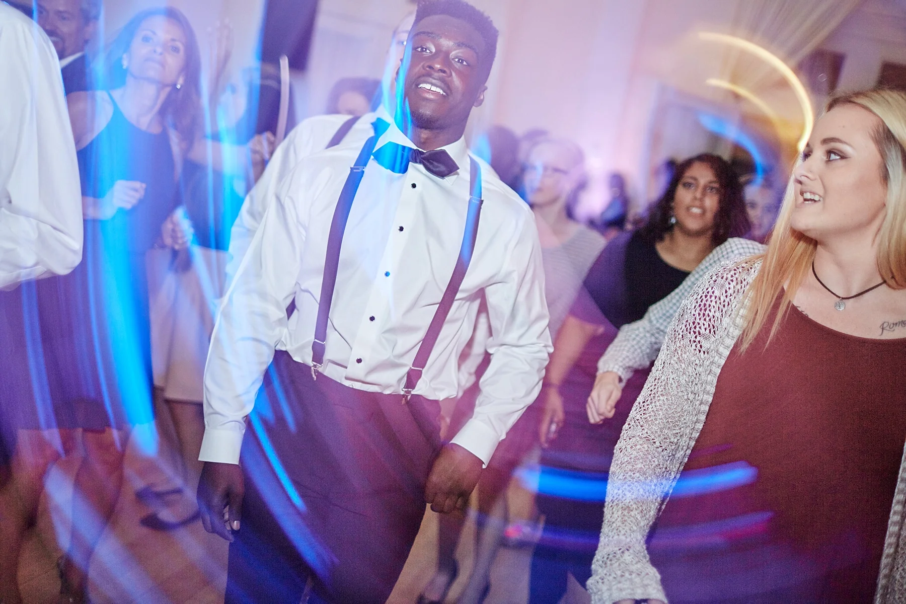 Lafayette-Club-Wedding-Wayzata-Minnesota-the-black-tux-go-glow-stuart-weutzman-lakumcollection-harvest-home-wayzata_0514.jpg