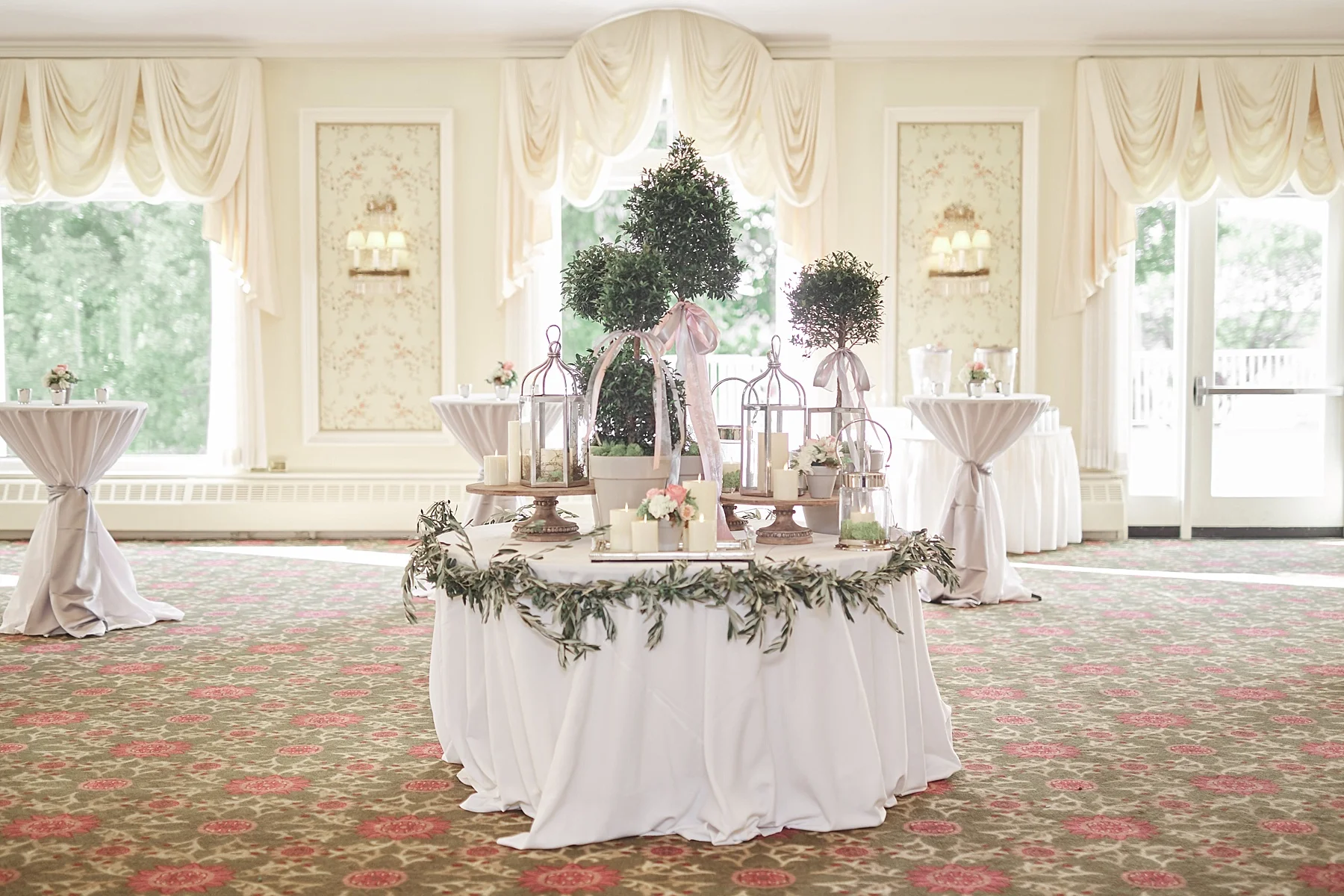Lafayette-Club-Wedding-Wayzata-Minnesota-the-black-tux-go-glow-stuart-weutzman-lakumcollection-harvest-home-wayzata_0528.jpg