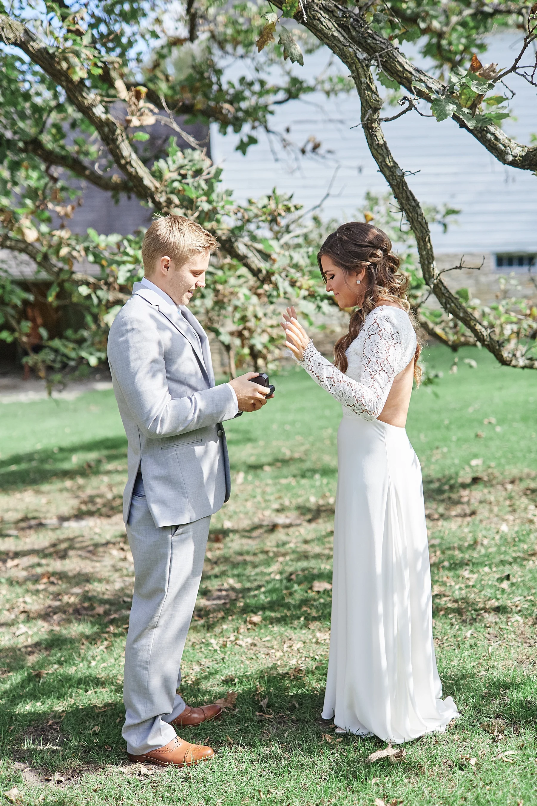Maywood-Stone-Barn-Wedding-Rochester-Minnesota-Perry-James-Photo_0585.jpg