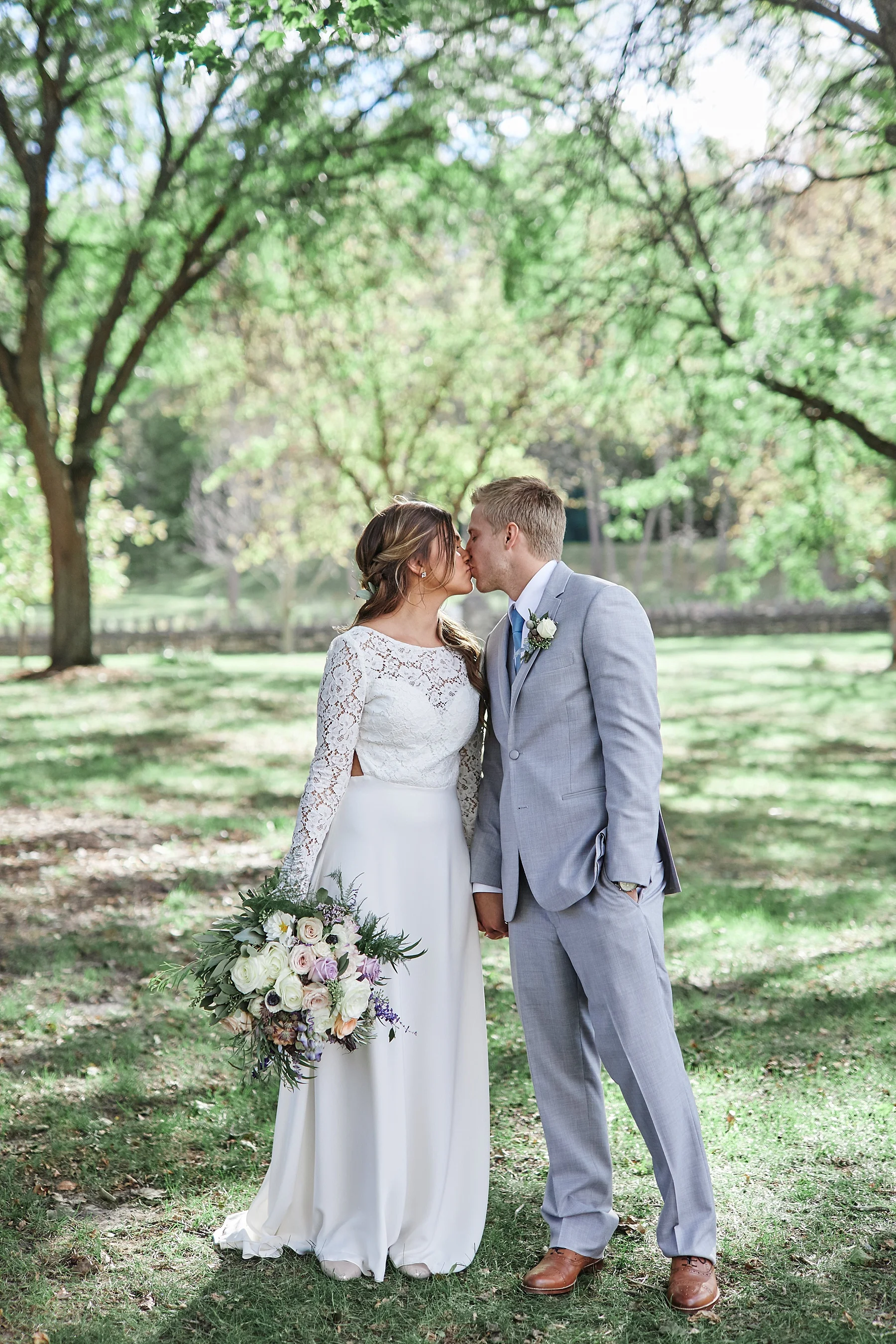 Maywood-Stone-Barn-Wedding-Rochester-Minnesota-Perry-James-Photo_0622.jpg