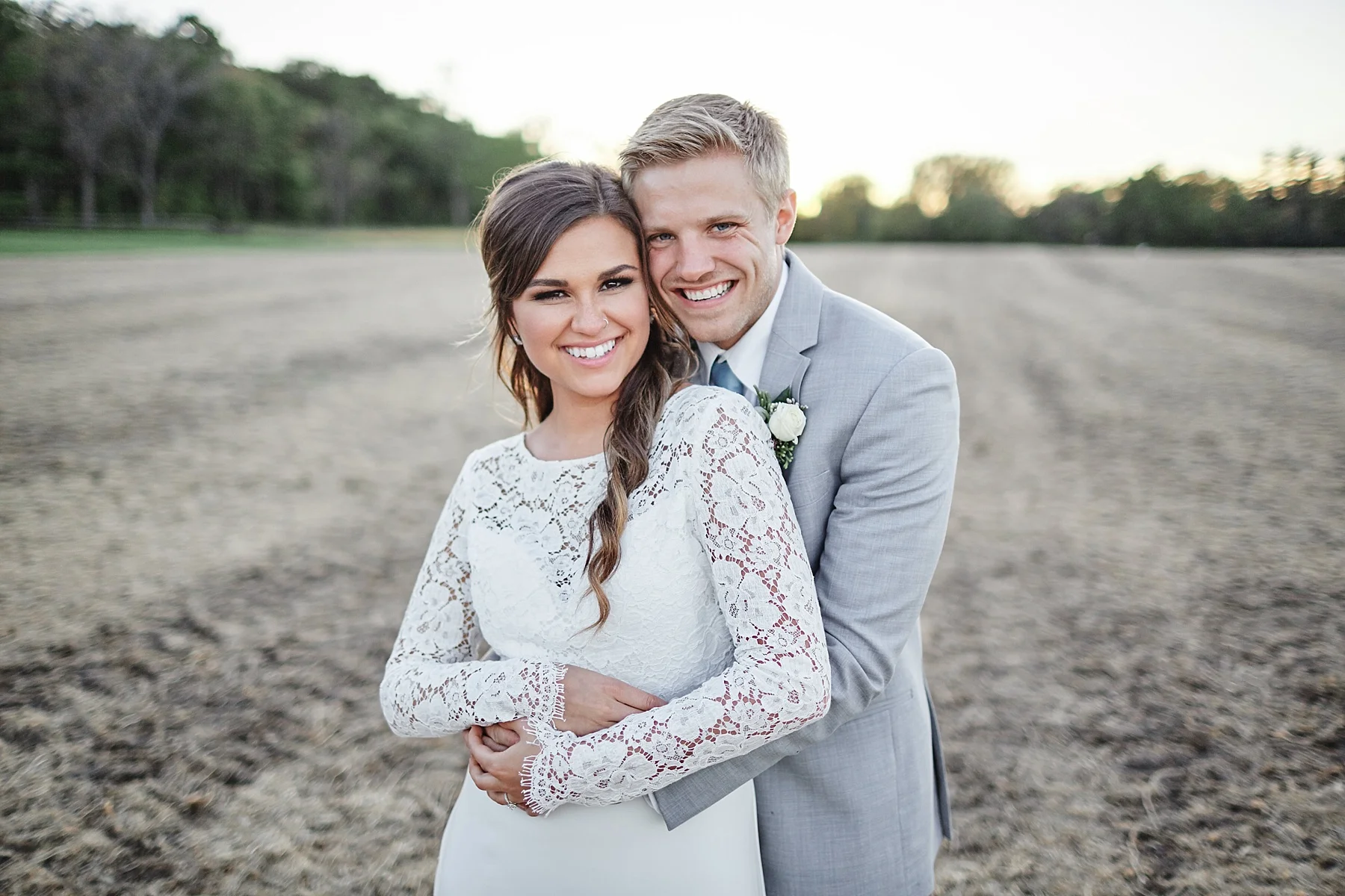 Maywood-Stone-Barn-Wedding-Rochester-Minnesota-Perry-James-Photo_0675.jpg