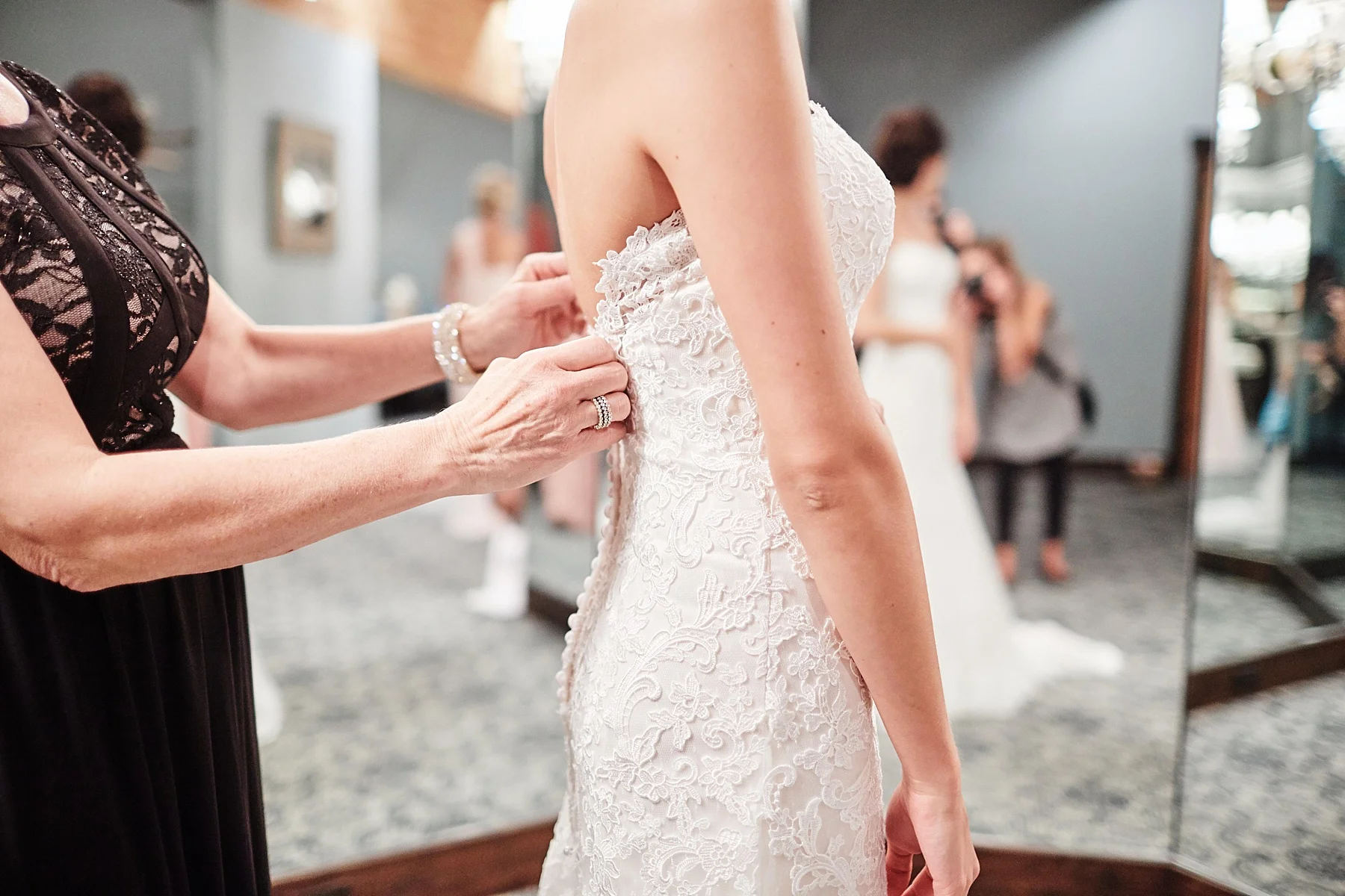 ABULAE-Wedding-Saint-paul-MN-Josh-Sofia-Wedding-Mears-Park_0730.jpg