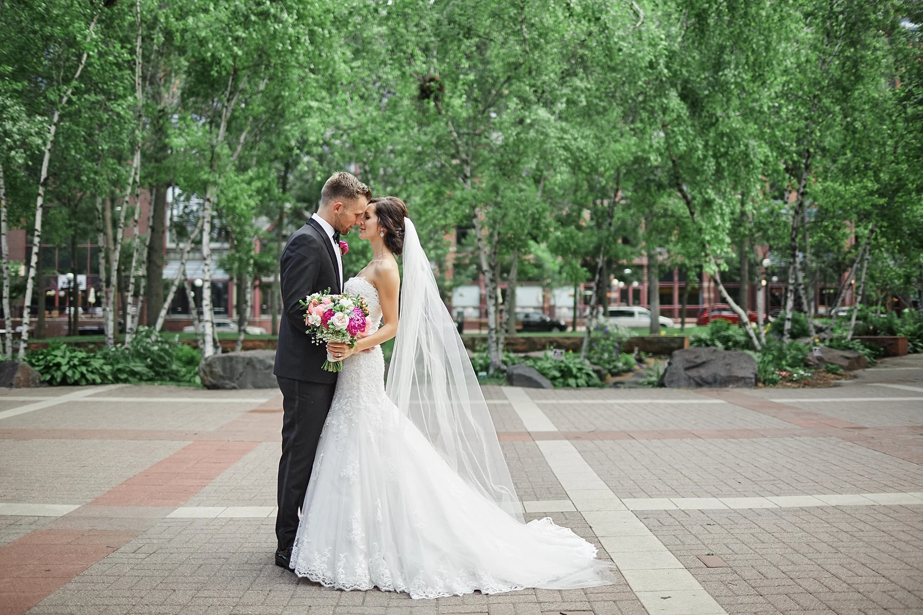 ABULAE-Wedding-Saint-paul-MN-Josh-Sofia-Wedding-Mears-Park_0785.jpg