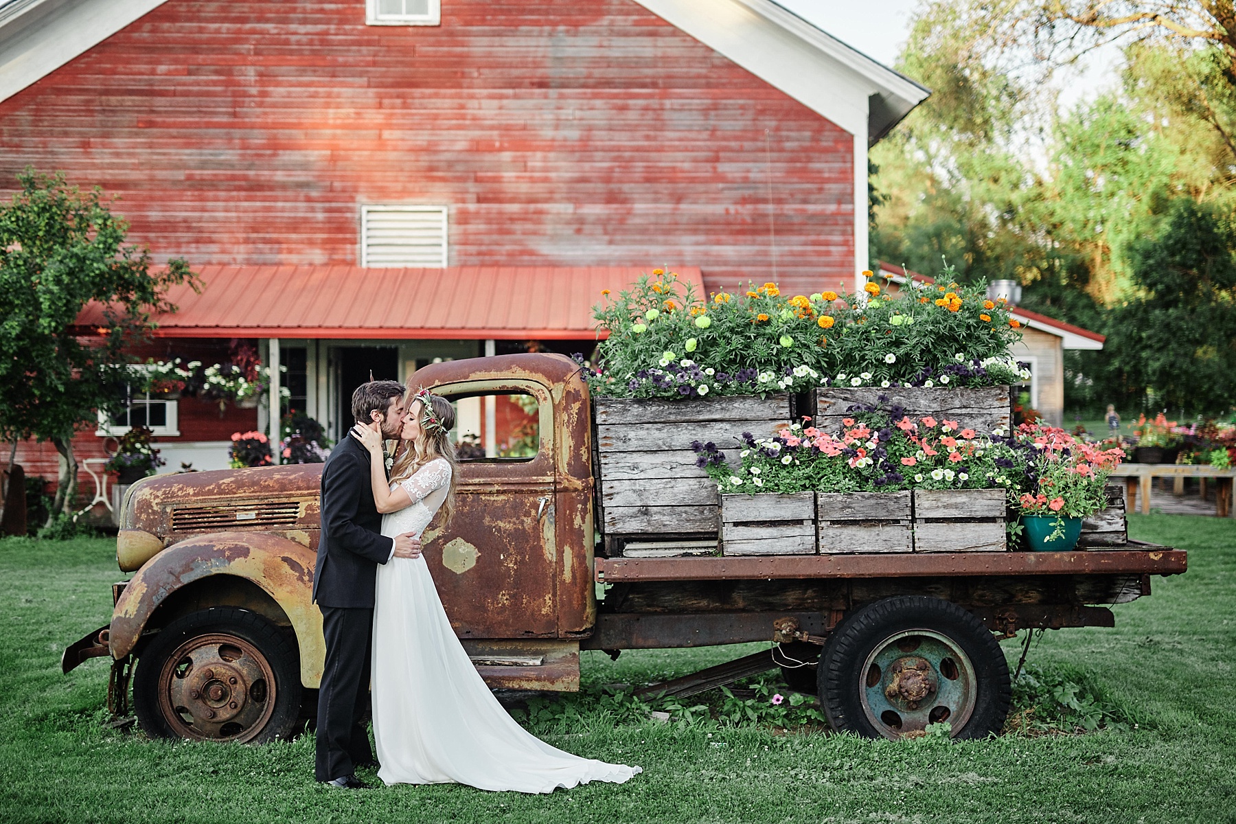 Fairhaven-Farm-South-Haven-Minnesota-Barn-Outdoor-Wedding-Josh-Kailey_1032.jpg