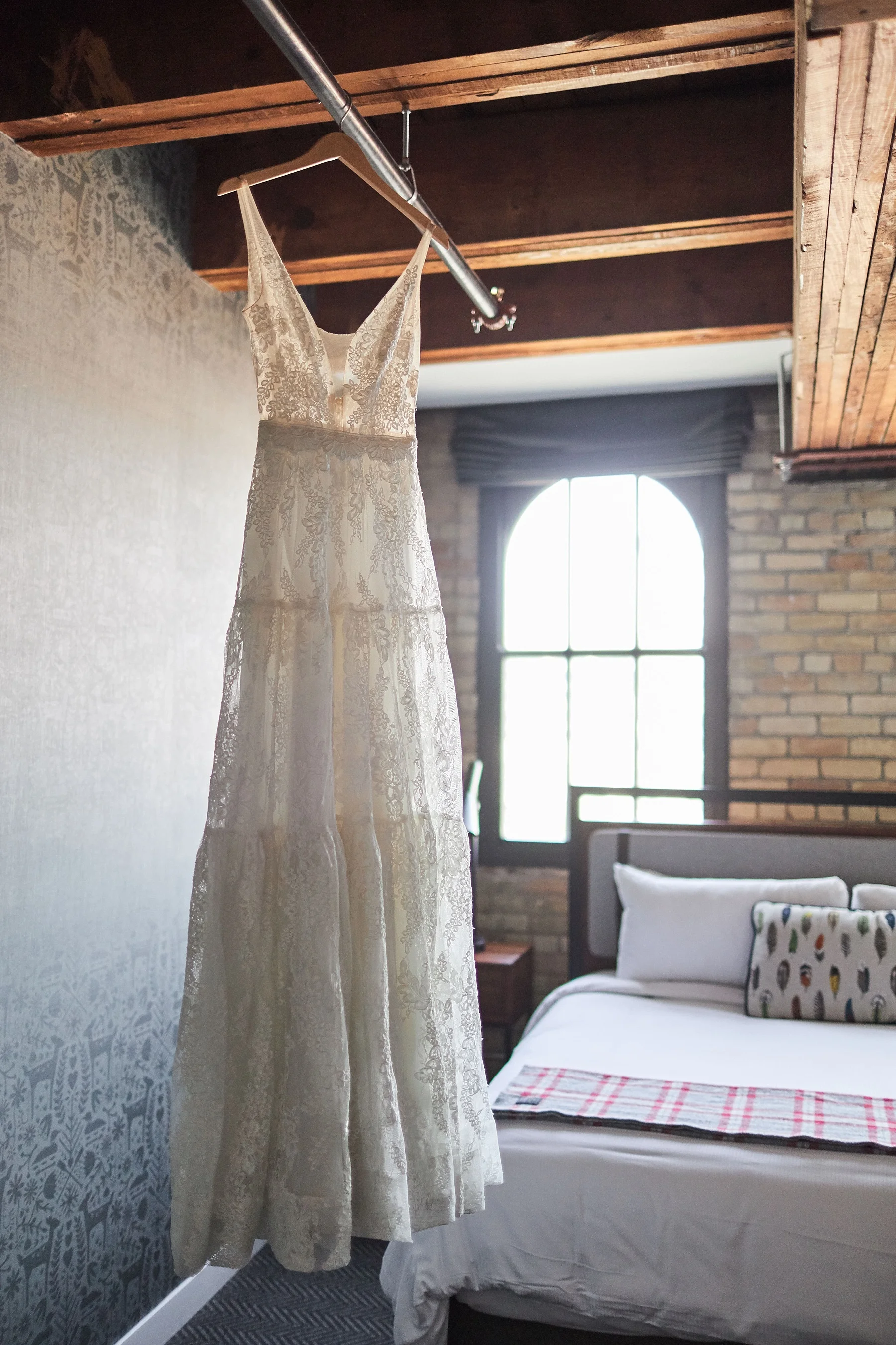 Hewing-Hotel-Minneapolis-Minnesota-Wedding-Rooftop-Bride-Engaged_1105.jpg