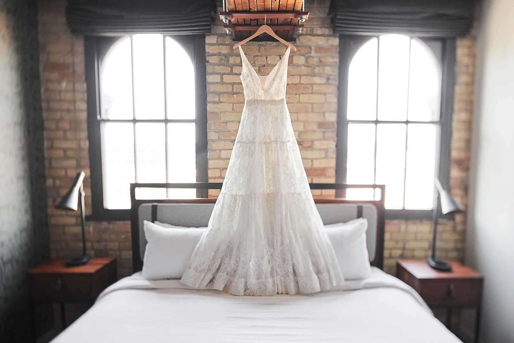 Hewing-Hotel-Minneapolis-Minnesota-Wedding-Rooftop-Bride-Engaged_1108.jpg