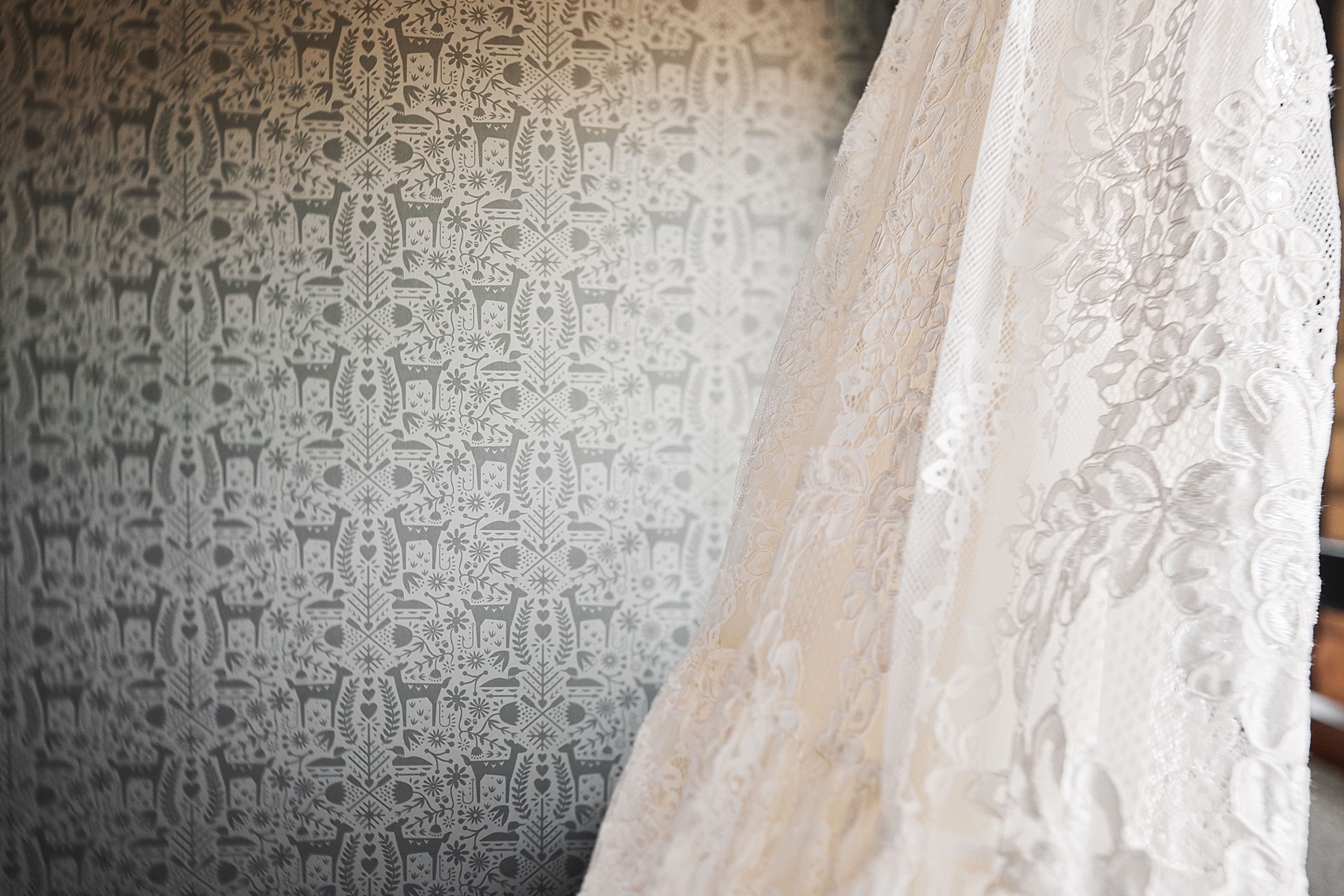 Hewing-Hotel-Minneapolis-Minnesota-Wedding-Rooftop-Bride-Engaged_1119.jpg