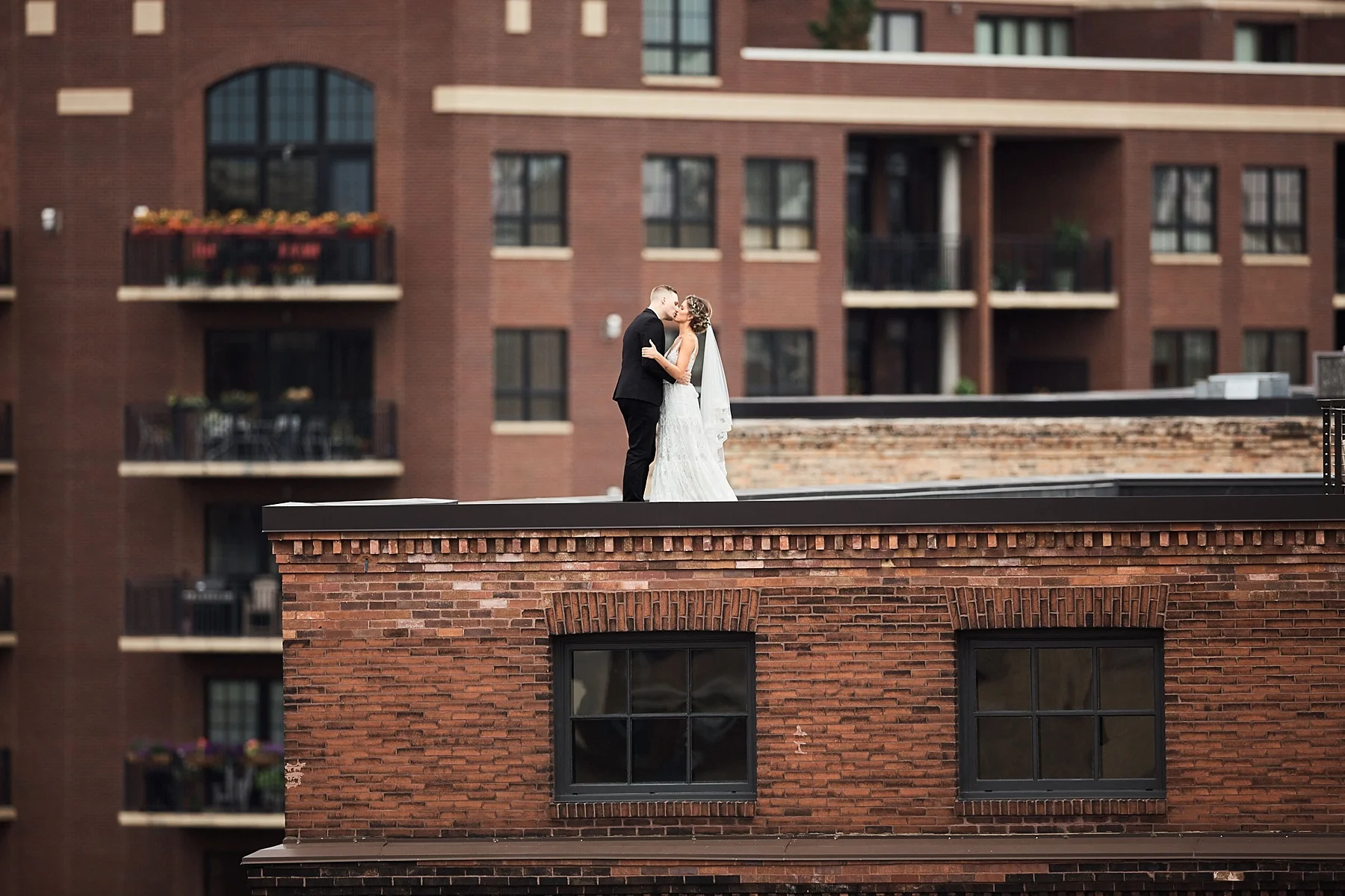 Hewing-Hotel-Minneapolis-Minnesota-Wedding-Rooftop-Bride-Engaged_1151.jpg