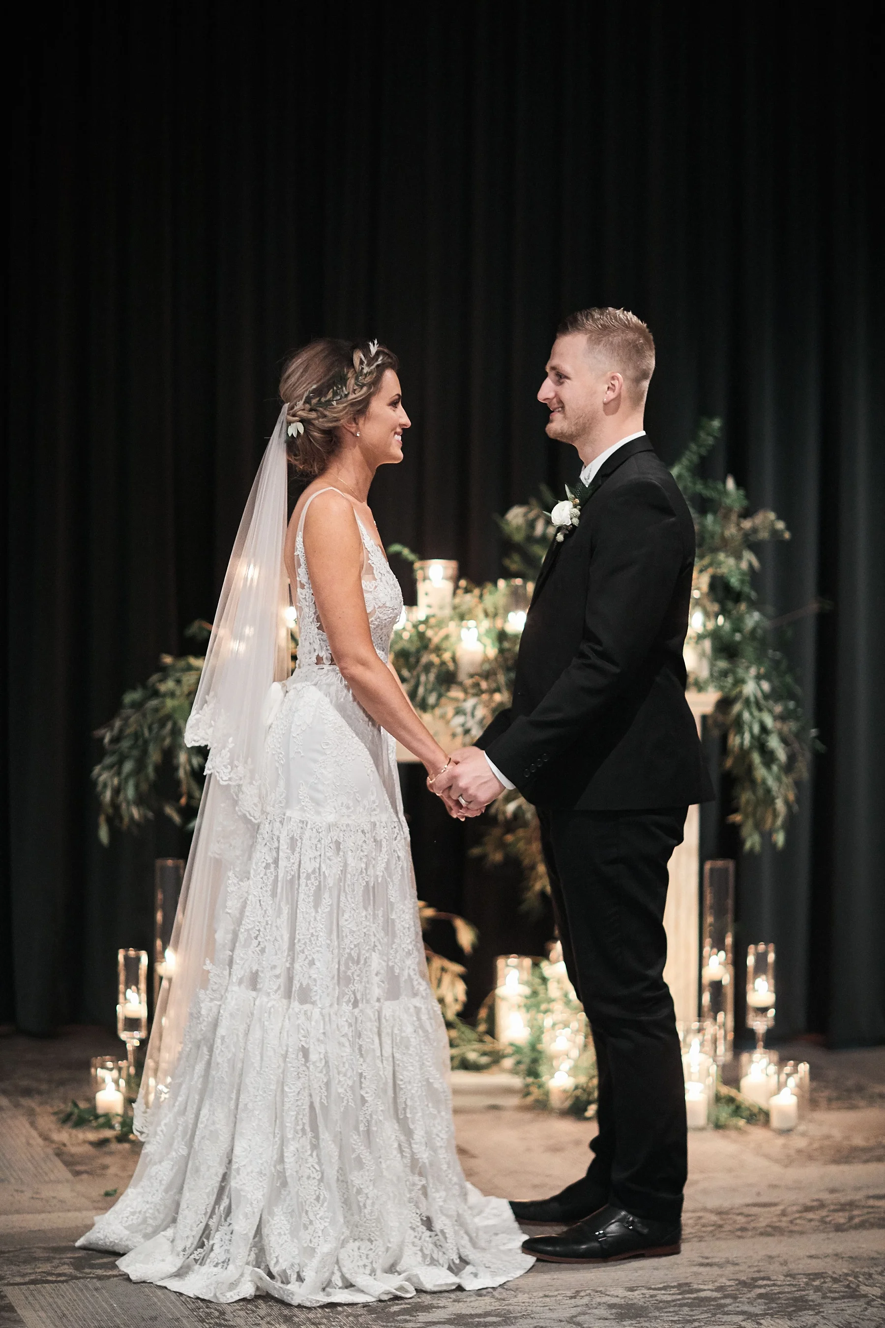 Hewing-Hotel-Minneapolis-Minnesota-Wedding-Rooftop-Bride-Engaged_1167.jpg