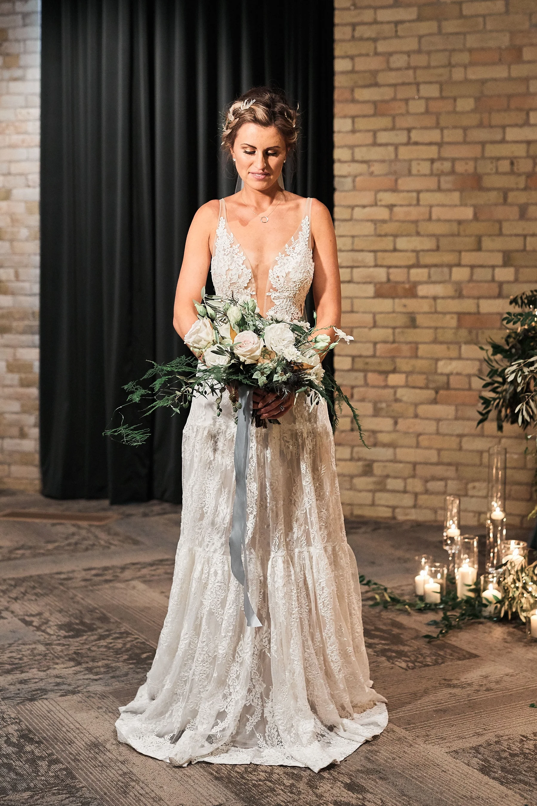 Hewing-Hotel-Minneapolis-Minnesota-Wedding-Rooftop-Bride-Engaged_1171.jpg