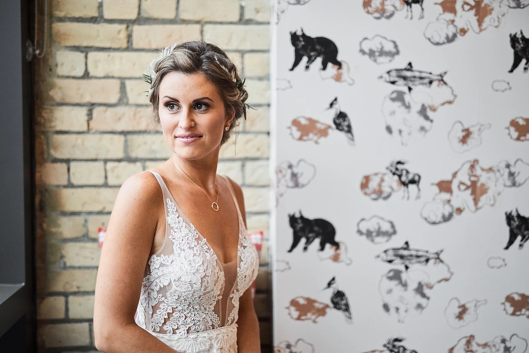 Hewing-Hotel-Minneapolis-Minnesota-Wedding-Rooftop-Bride-Engaged_1189.jpg