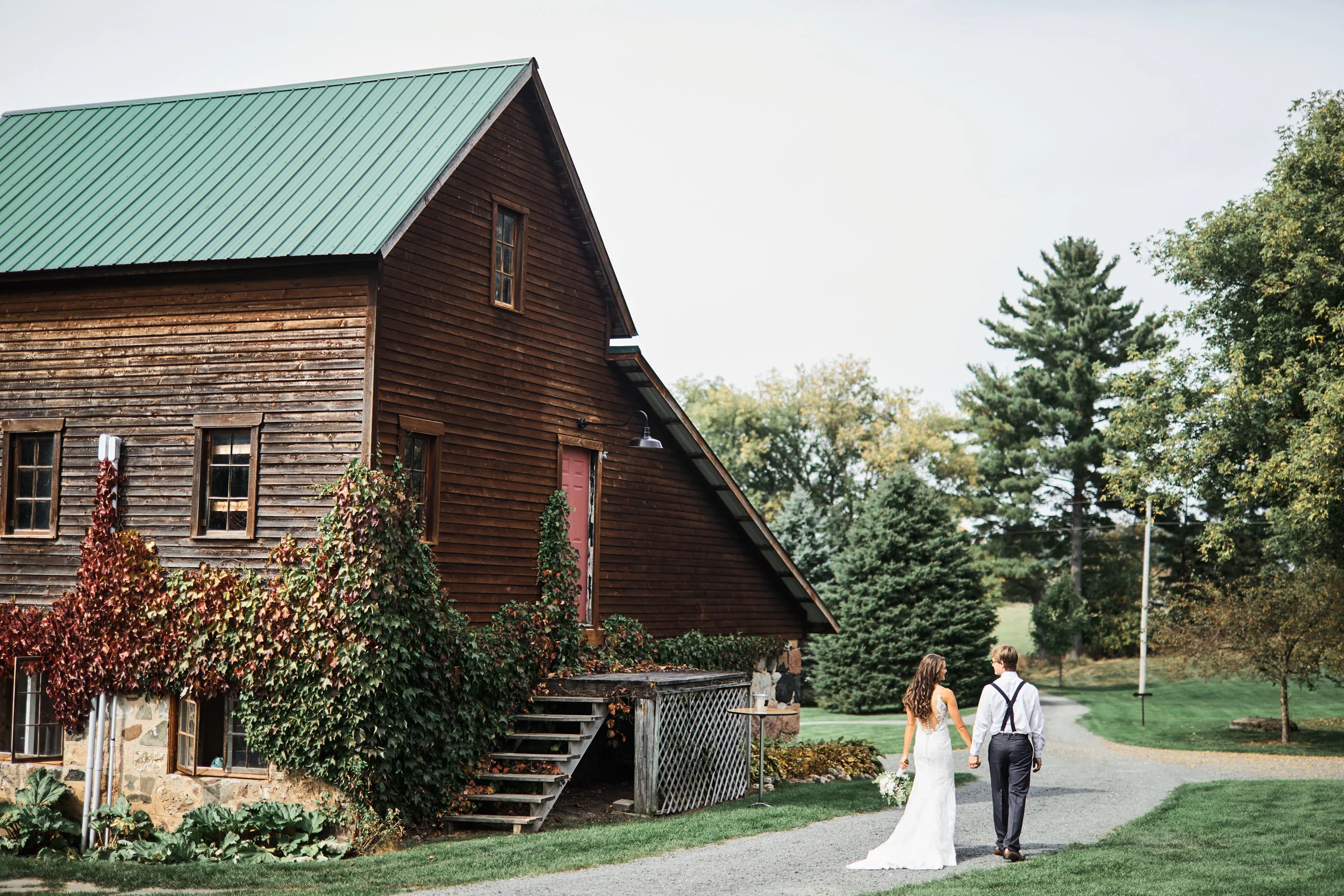 Birch-hill-barn-wedding-perry-james-photo 2 80.jpg