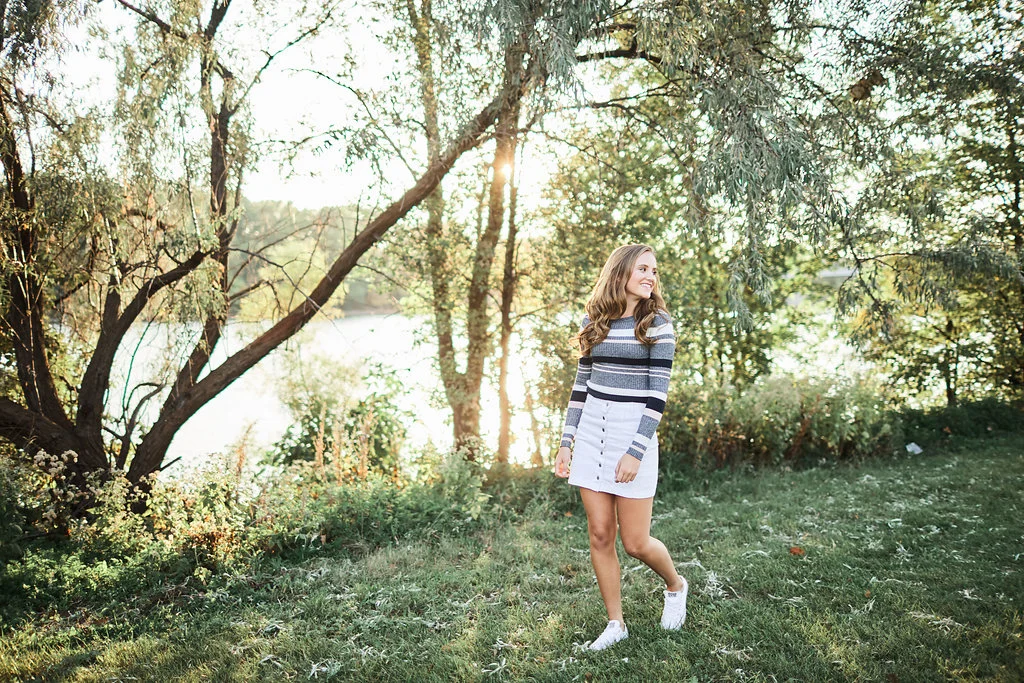 Taylor-Theisen-Boom-island-park-minneaopolis-senior-photos-perry-james24.jpg