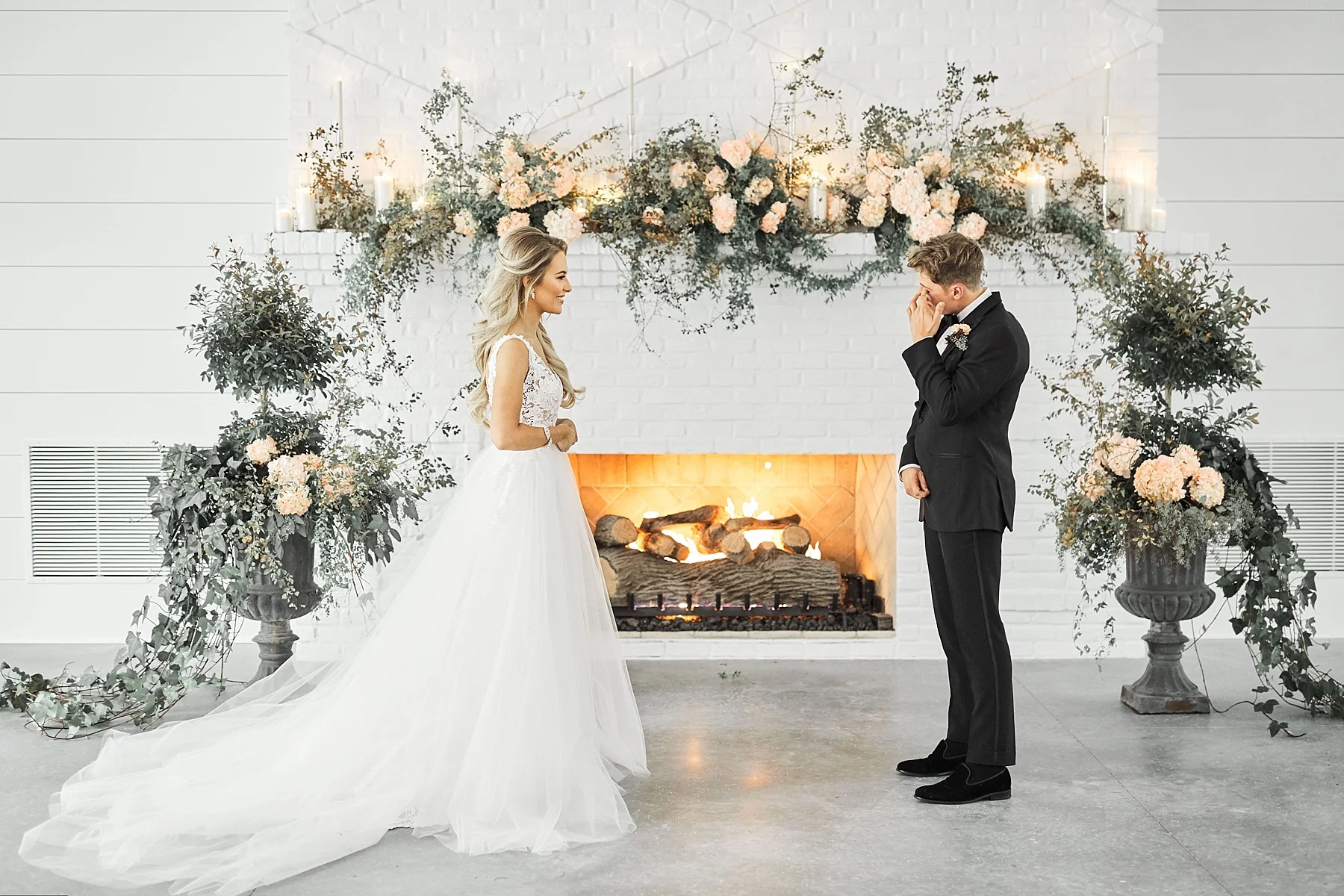 Hutton-House-wedding -Medicine-Lake-Minnesota-Wedding-Jamey-Taylor-Perry-James-Photography_0013.jpg