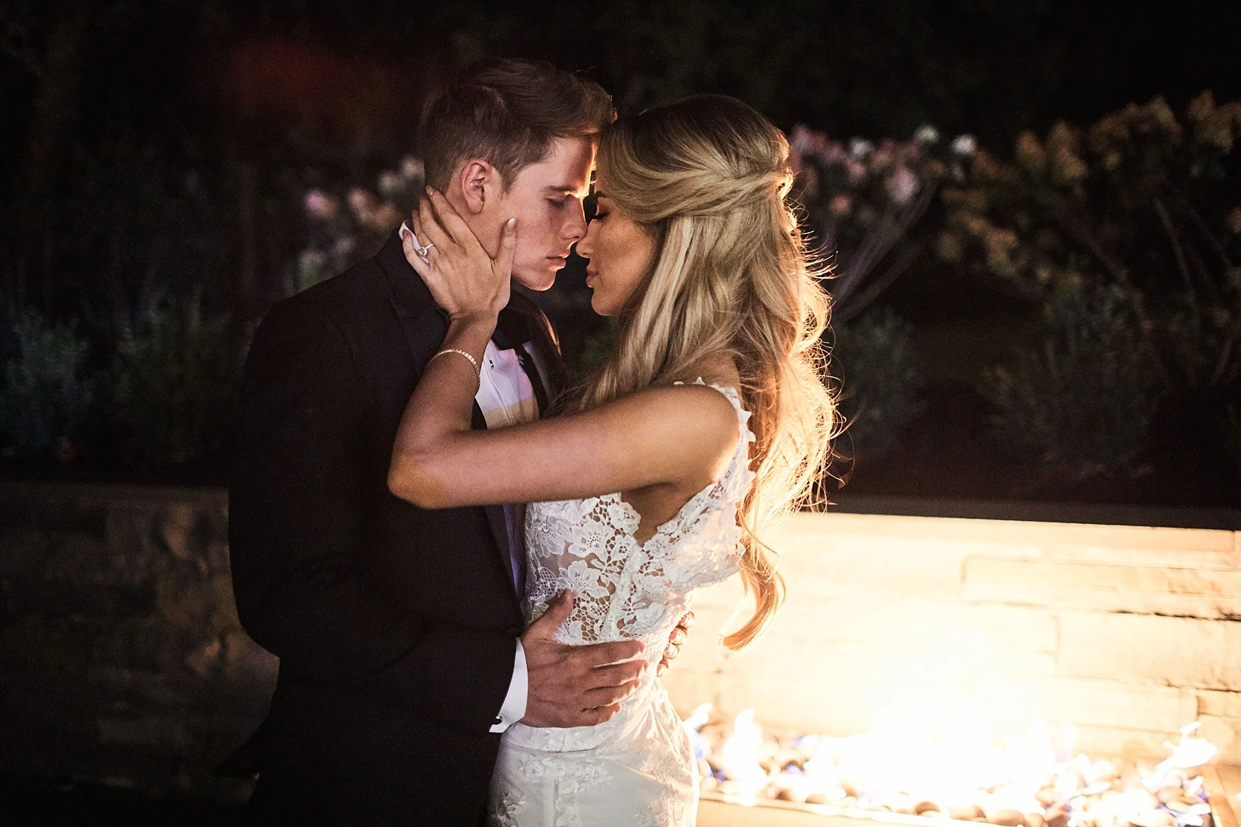 Hutton-House-wedding -Medicine-Lake-Minnesota-Wedding-Jamey-Taylor-Perry-James-Photography_0044.jpg