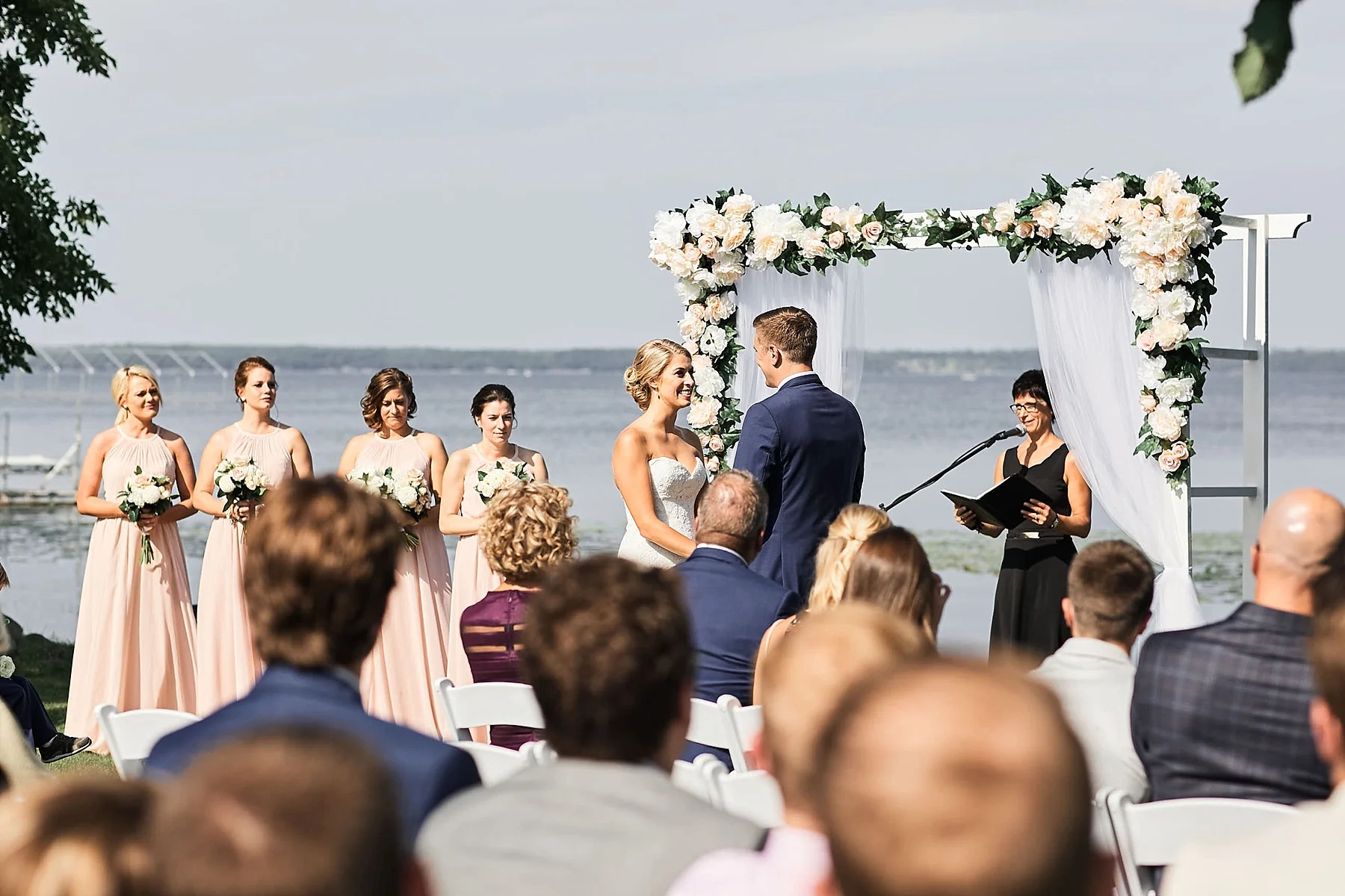 Bemidji-town-country-club-Lake-Bemidji-Wedding_0033.jpg