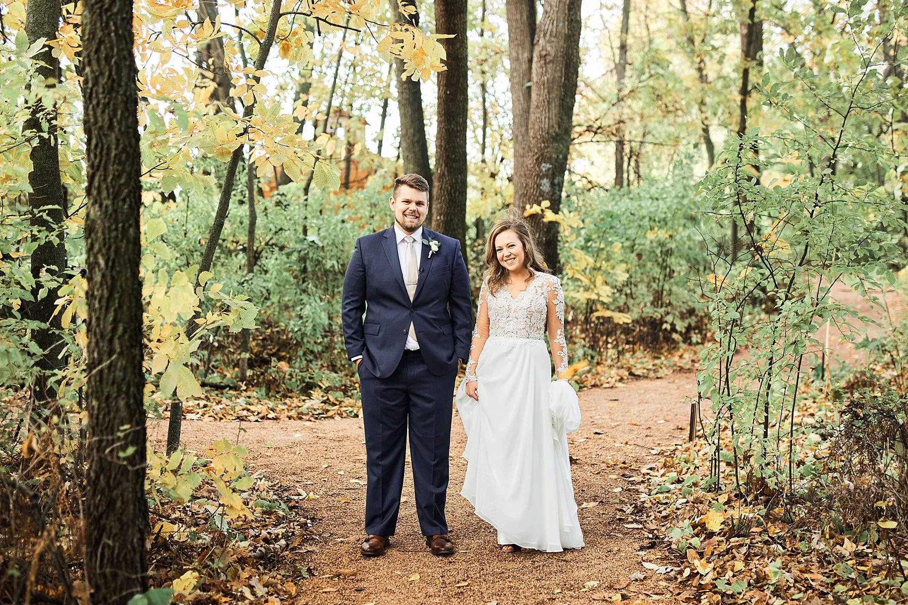 Minnetonka-Orchards-Minnetrista-Minnesota-Wedding-Brett-Kelsey_0024.jpg