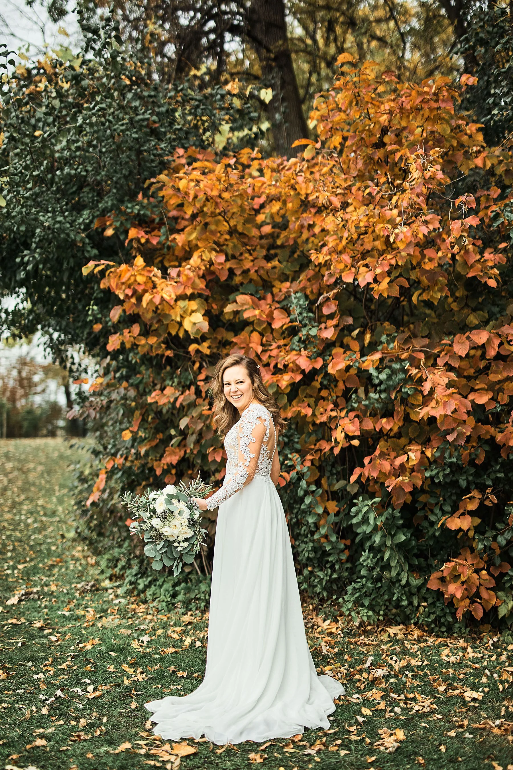 Minnetonka-Orchards-Minnetrista-Minnesota-Wedding-Brett-Kelsey_0032.jpg