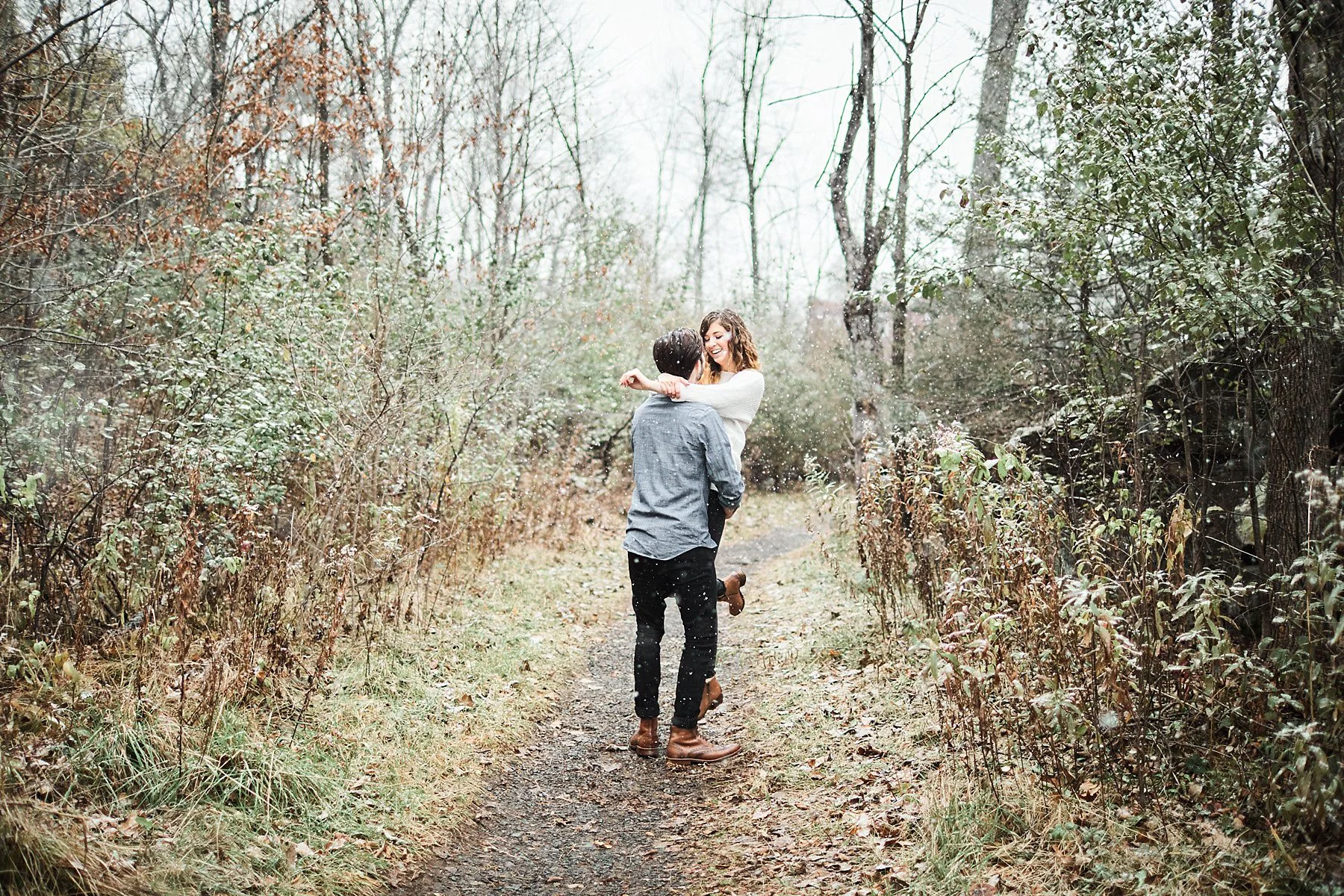 Taylors-Falls-engagement-session-Snowstorm-Blizzard-Engagement-Session_0010.jpg