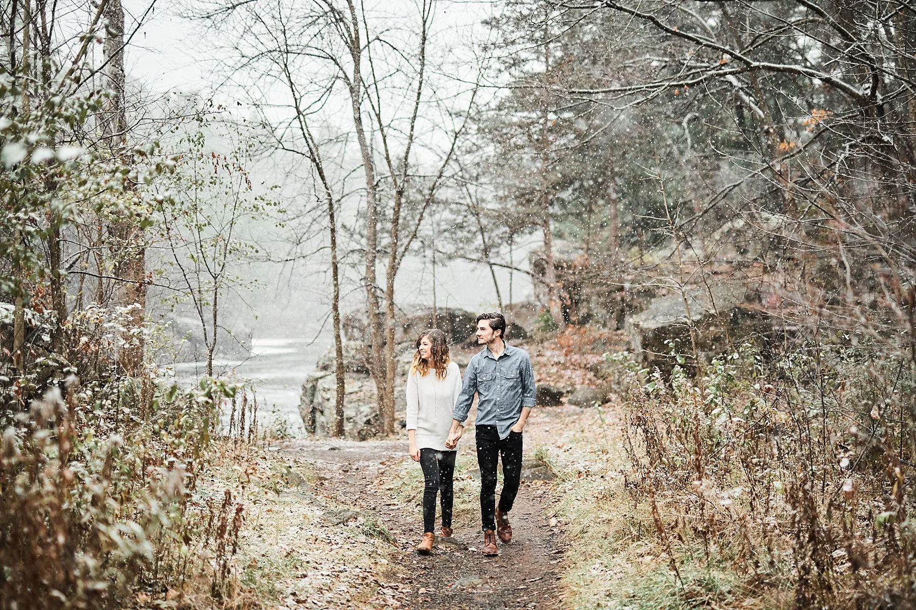 Taylors-Falls-engagement-session-Snowstorm-Blizzard-Engagement-Session_0013.jpg