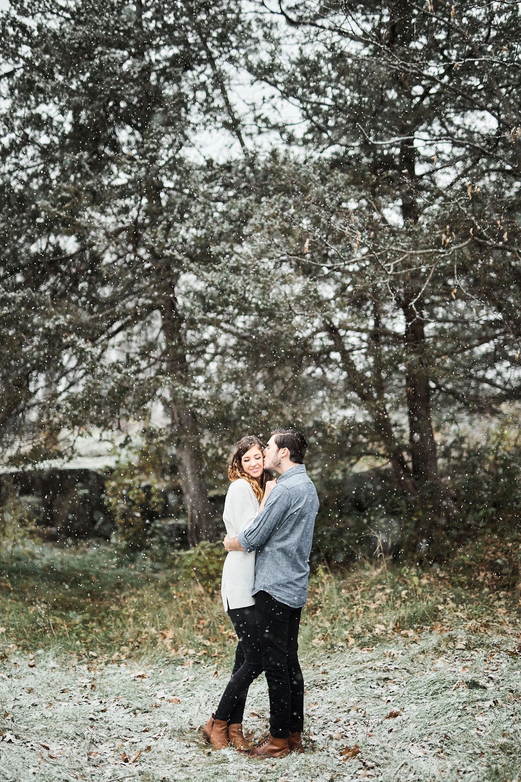 Taylors-Falls-engagement-session-Snowstorm-Blizzard-Engagement-Session_0014.jpg