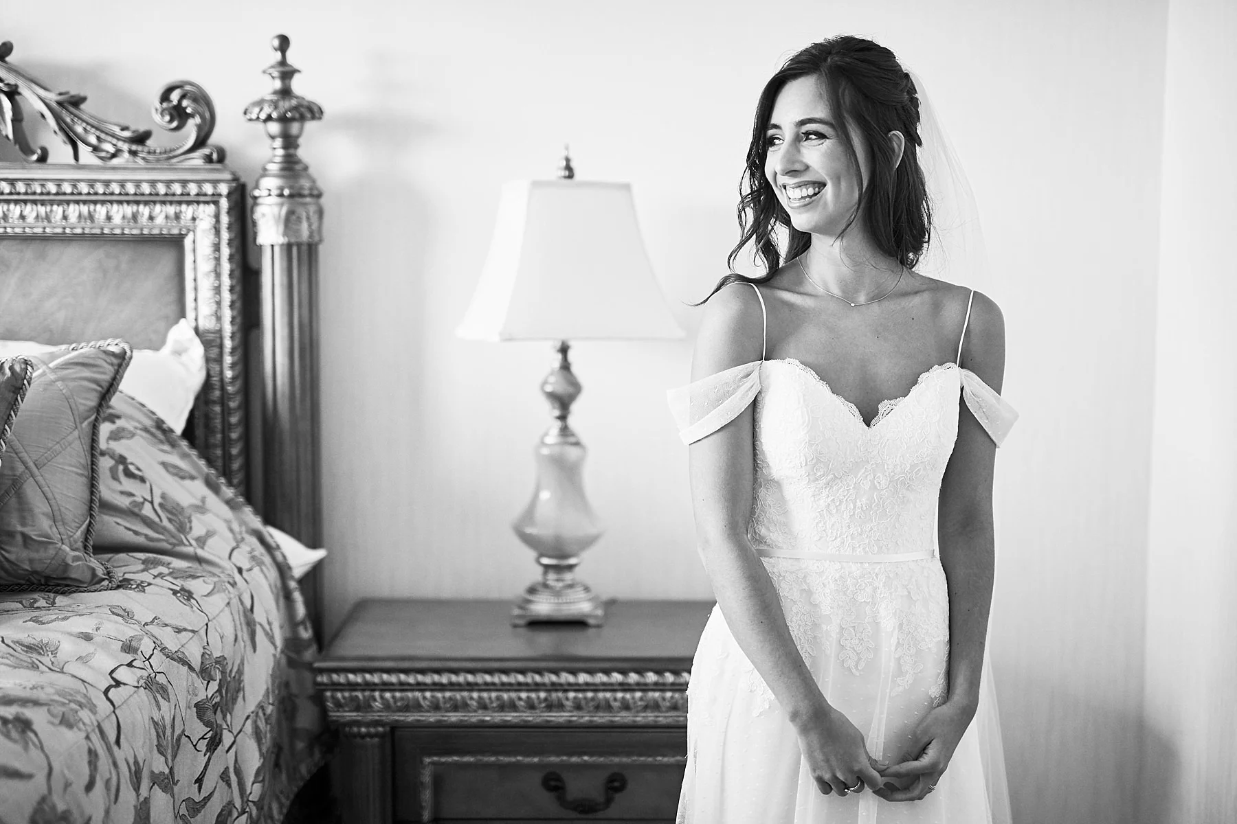 the-basillica-of-saint-mary-minneapolis-mn-Solar-Arts-building-Wedding-Kyle-Tori_0009.jpg