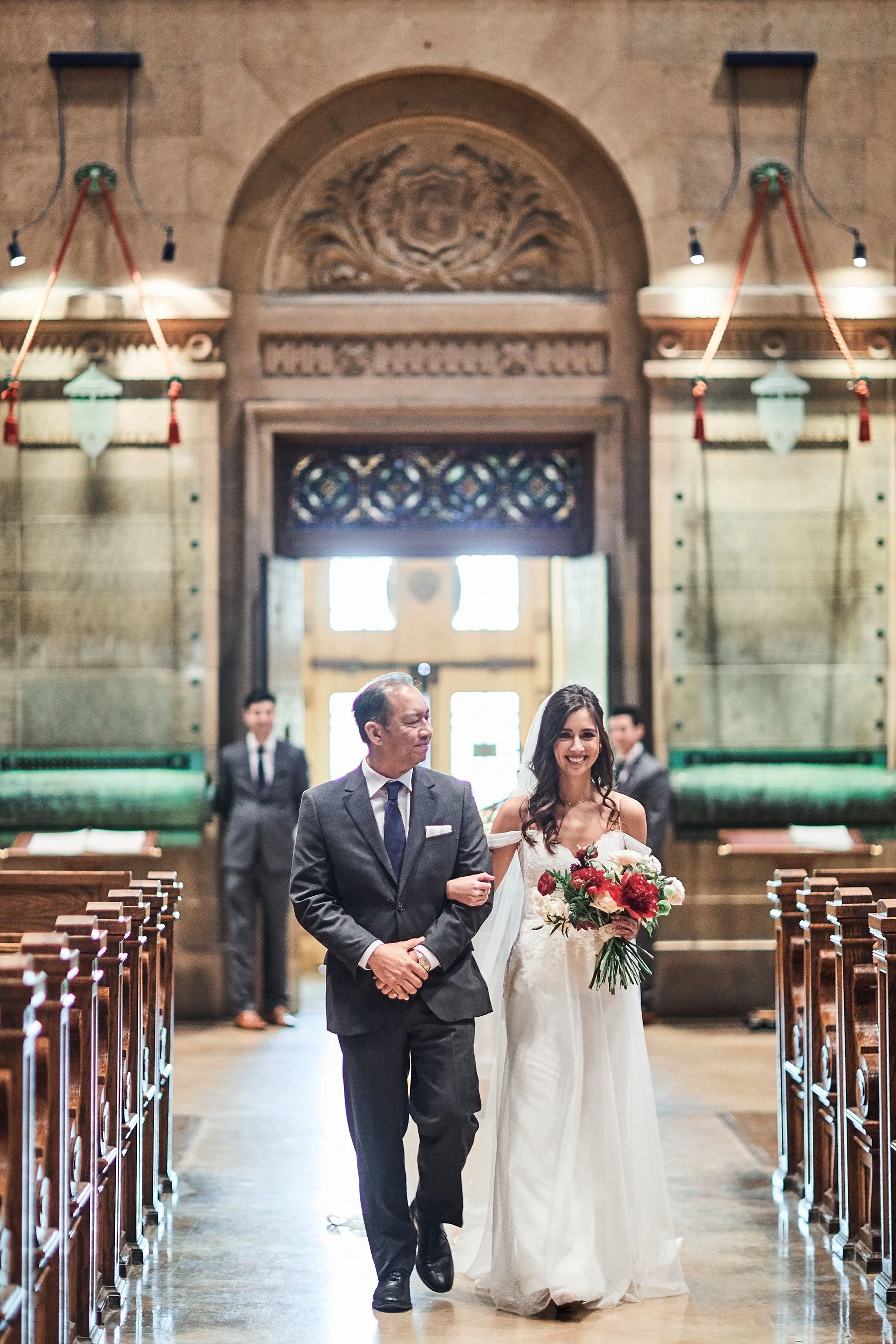 the-basillica-of-saint-mary-minneapolis-mn-Solar-Arts-building-Wedding-Kyle-Tori_0023.jpg