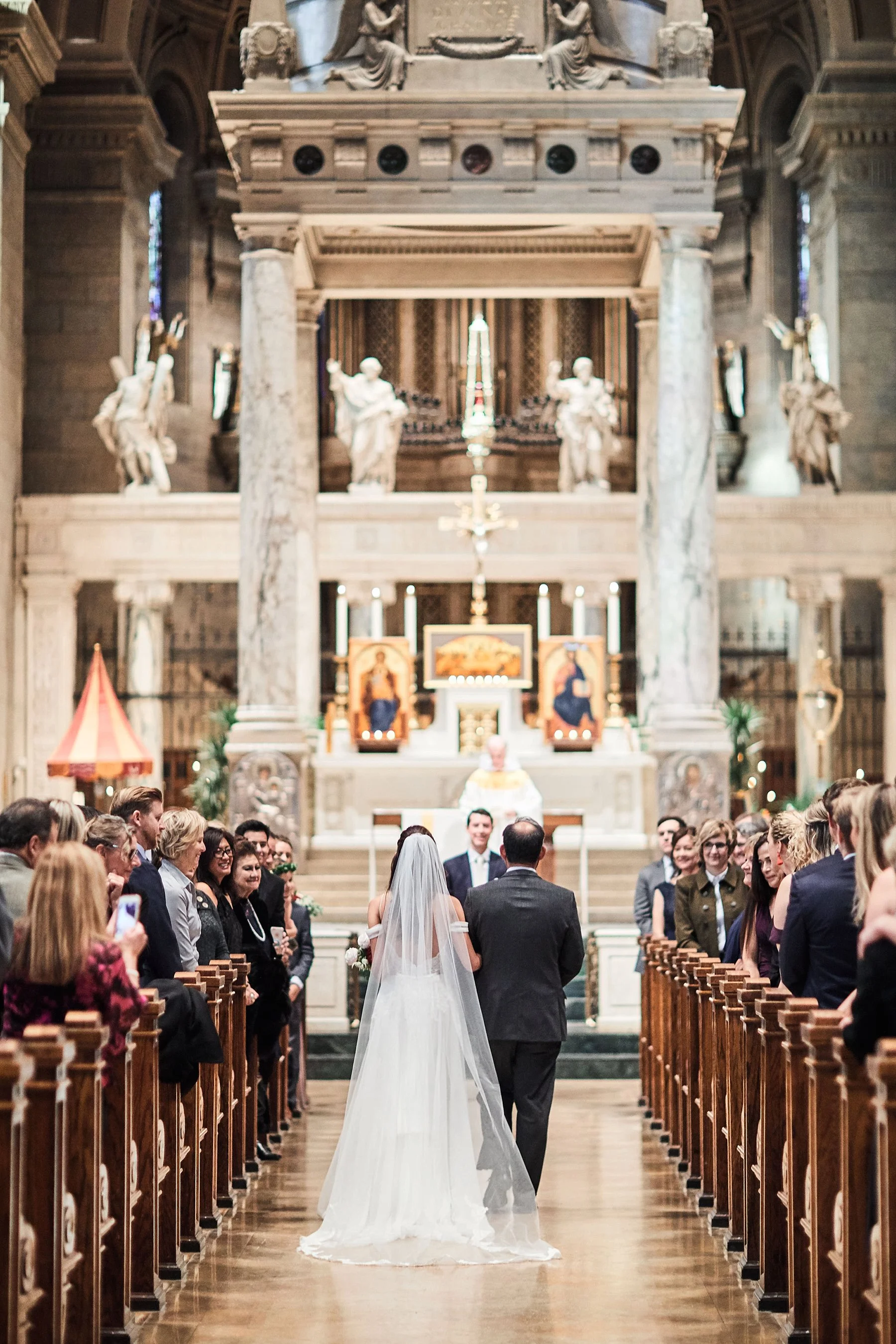the-basillica-of-saint-mary-minneapolis-mn-Solar-Arts-building-Wedding-Kyle-Tori_0024.jpg