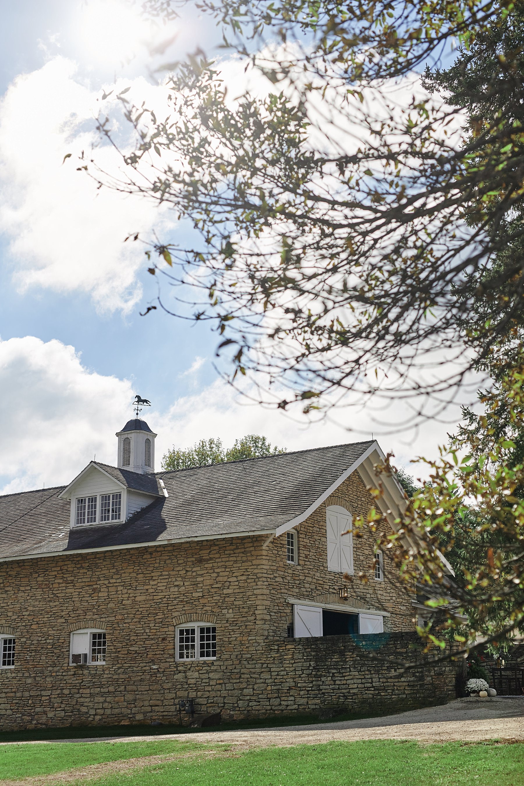 Maywood-Stone-Barn-Wedding-Rochester-Minnesota-Perry-James-Photo_0543.jpg