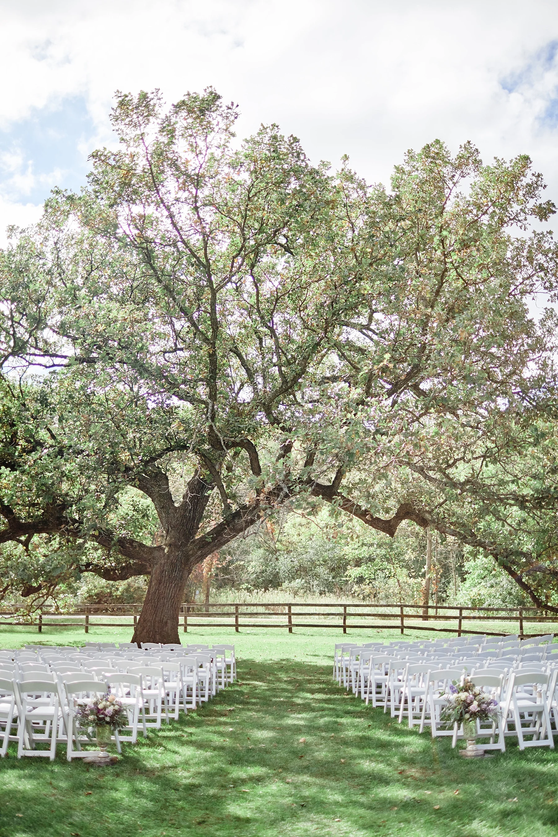 Maywood-Stone-Barn-Wedding-Rochester-Minnesota-Perry-James-Photo_0568.jpg