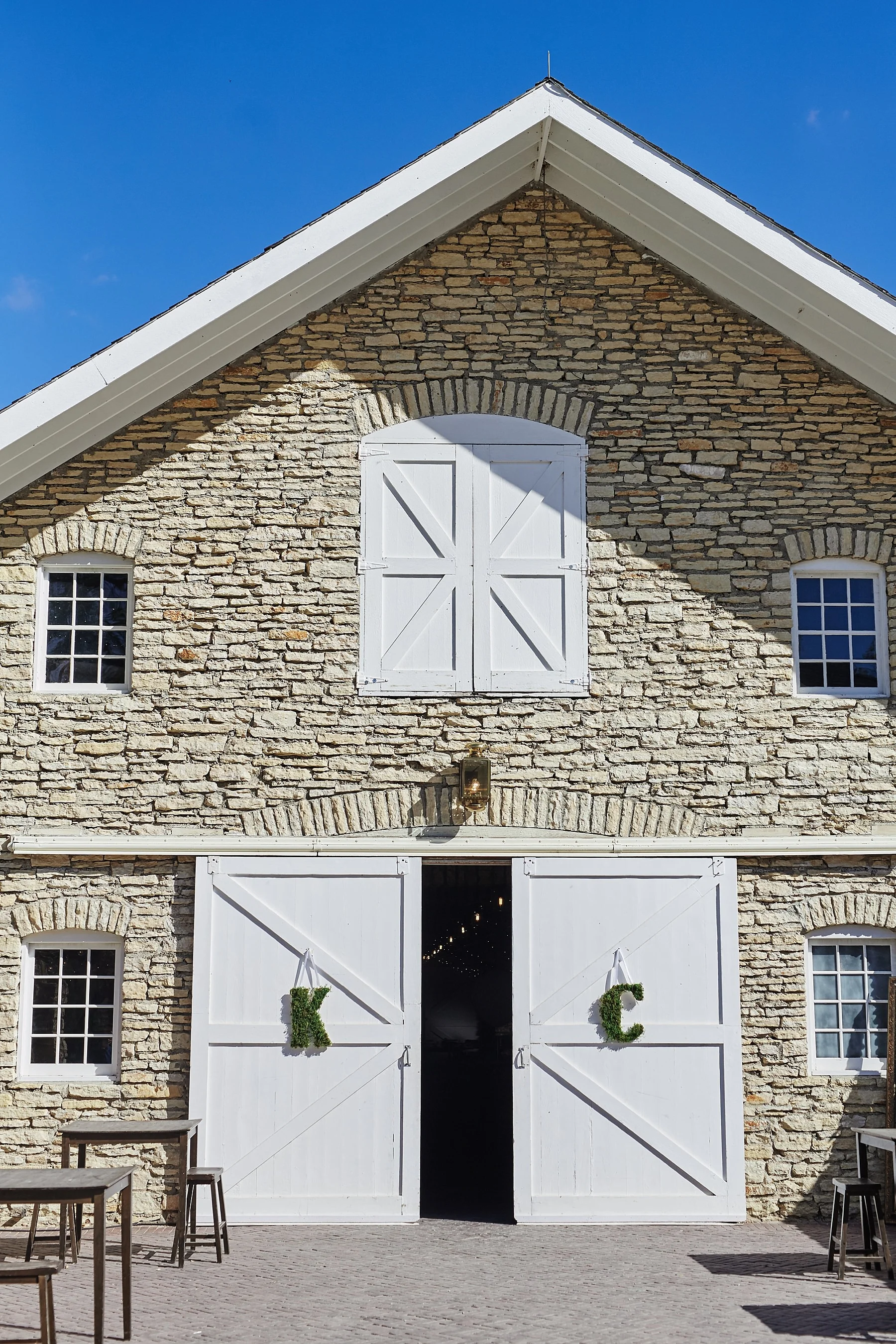 Maywood-Stone-Barn-Wedding-Rochester-Minnesota-Perry-James-Photo_0613.jpg