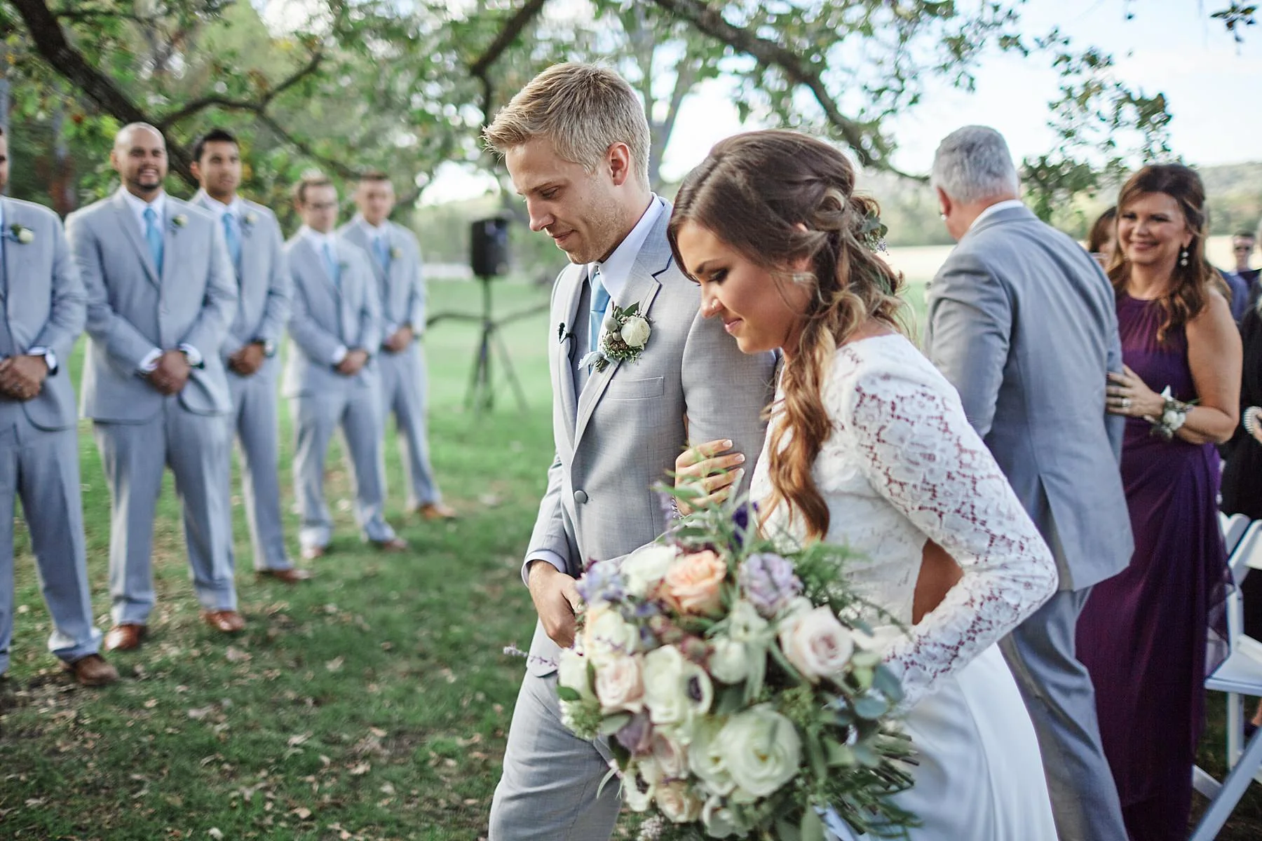 Maywood-Stone-Barn-Wedding-Rochester-Minnesota-Perry-James-Photo_0638.jpg