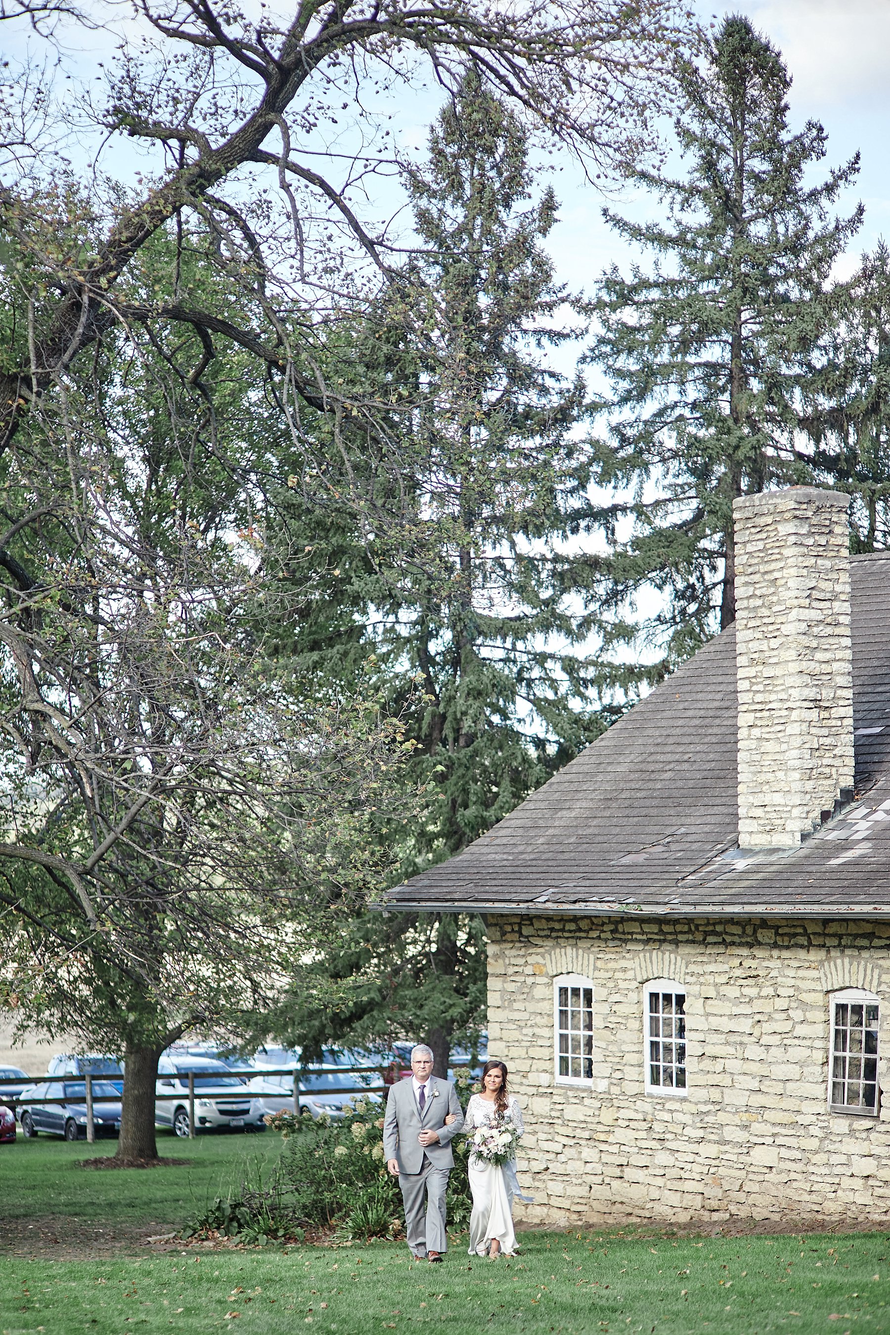 Maywood-Stone-Barn-Wedding-Rochester-Minnesota-Perry-James-Photo_0636.jpg