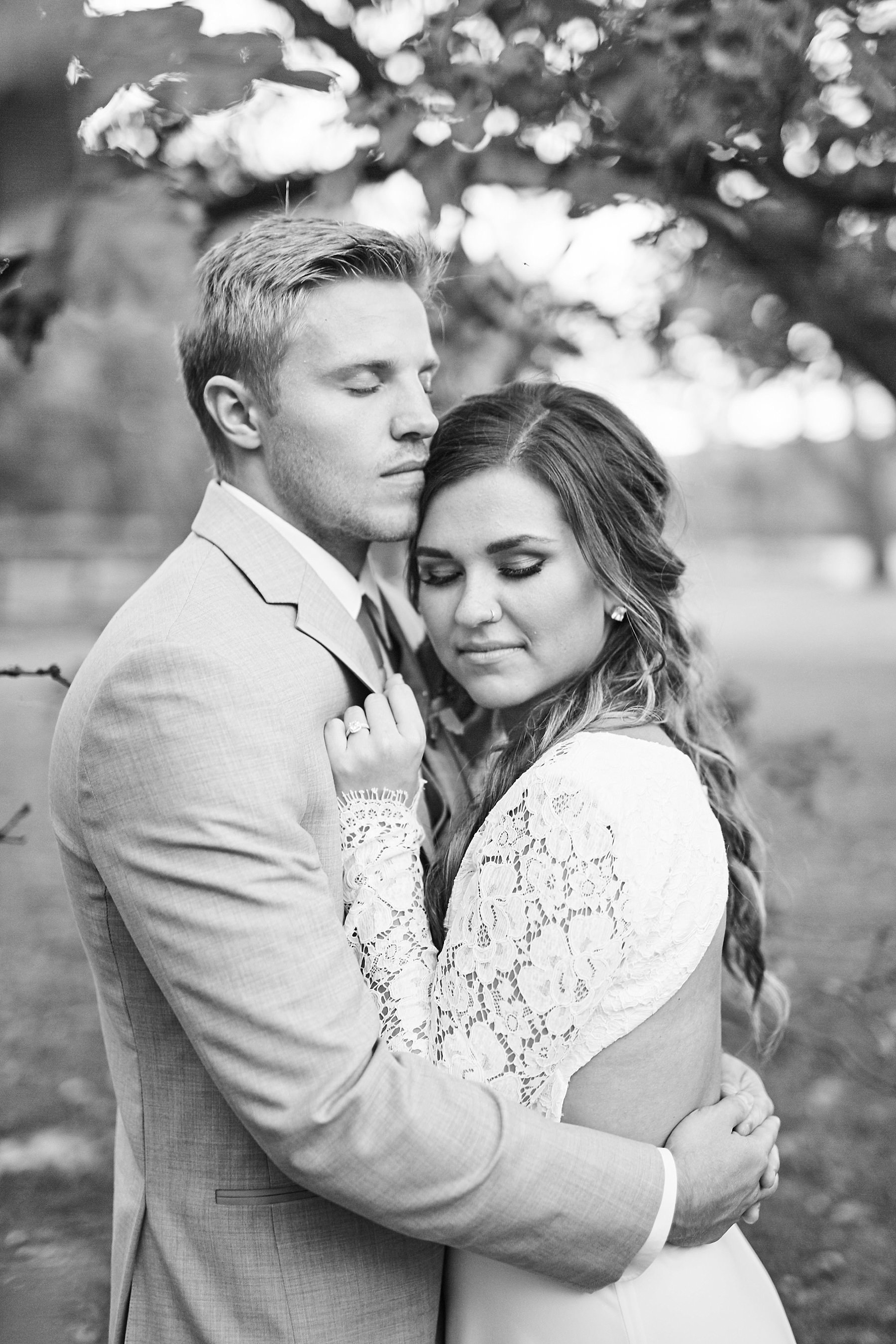 Maywood-Stone-Barn-Wedding-Rochester-Minnesota-Perry-James-Photo_0681.jpg