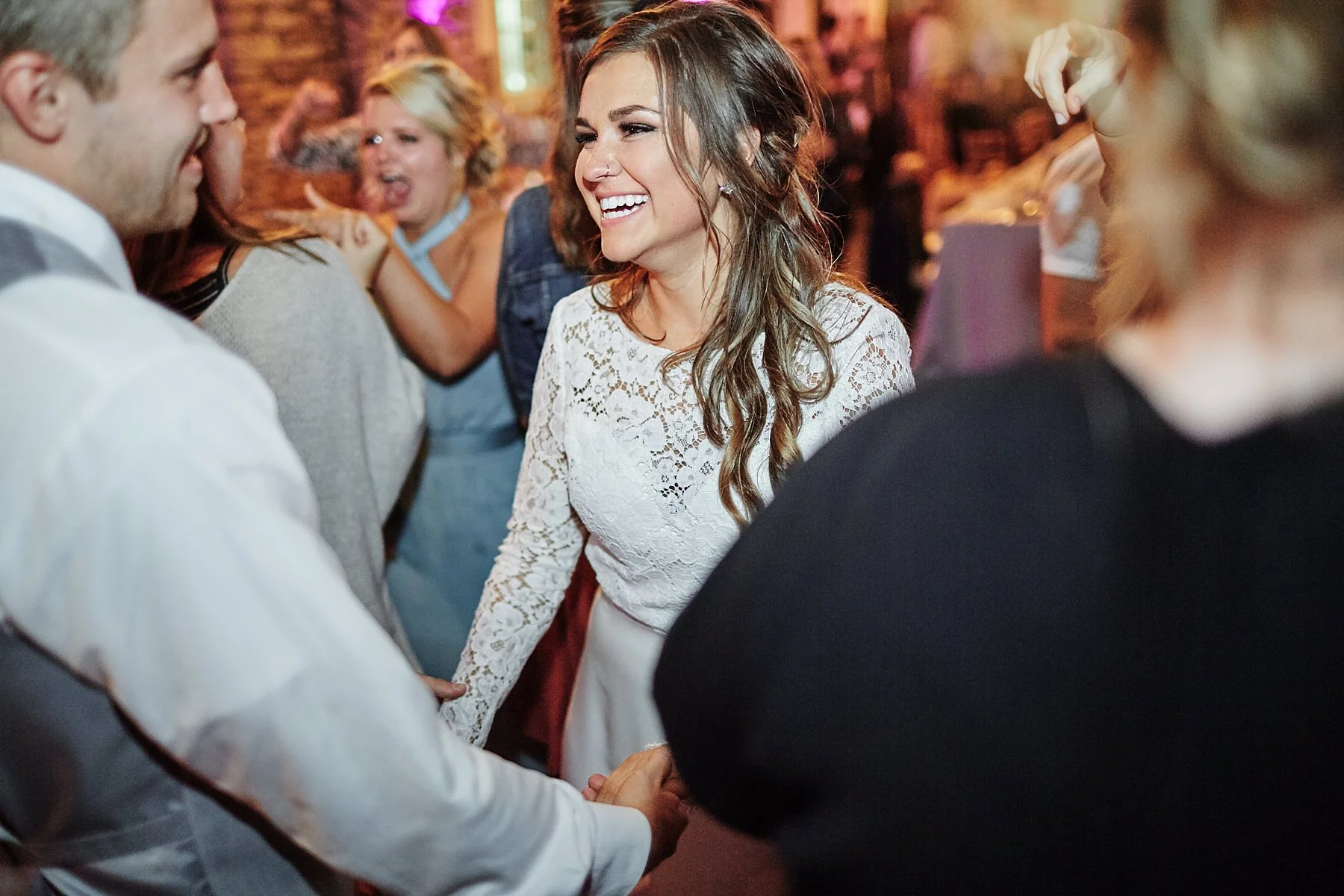 Maywood-Stone-Barn-Wedding-Rochester-Minnesota-Perry-James-Photo_0701.jpg