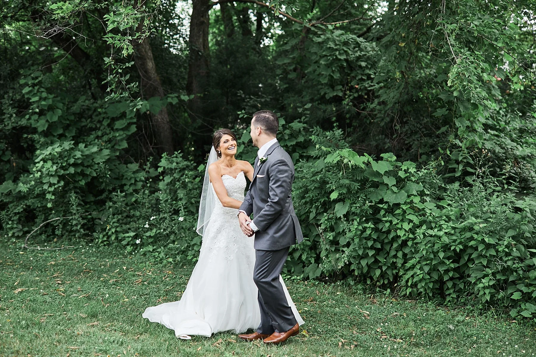 The-Historic-Hope-Glen-Farm-Wedding-Kelsi-Austin-Minnesota_1226.jpg