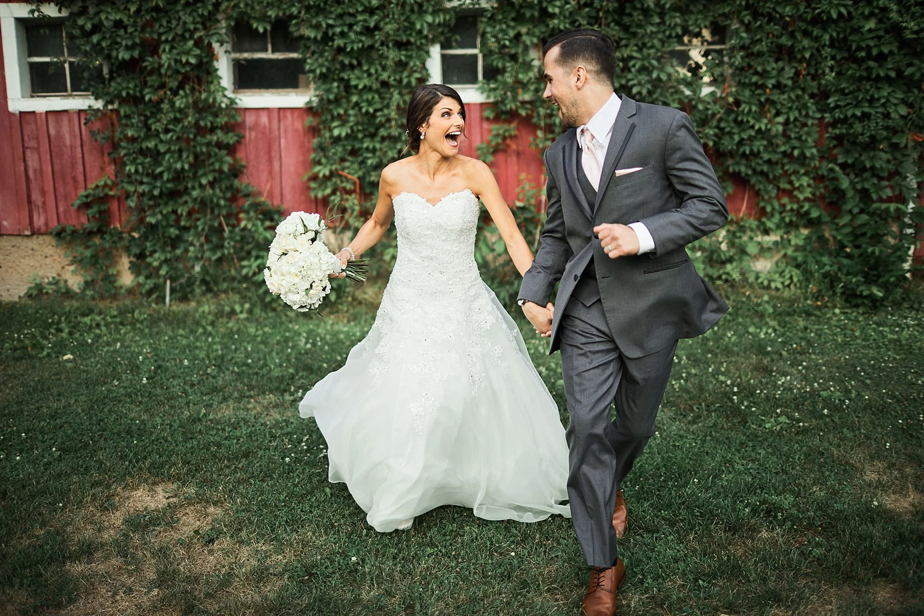 The-Historic-Hope-Glen-Farm-Wedding-Kelsi-Austin-Minnesota_1244.jpg