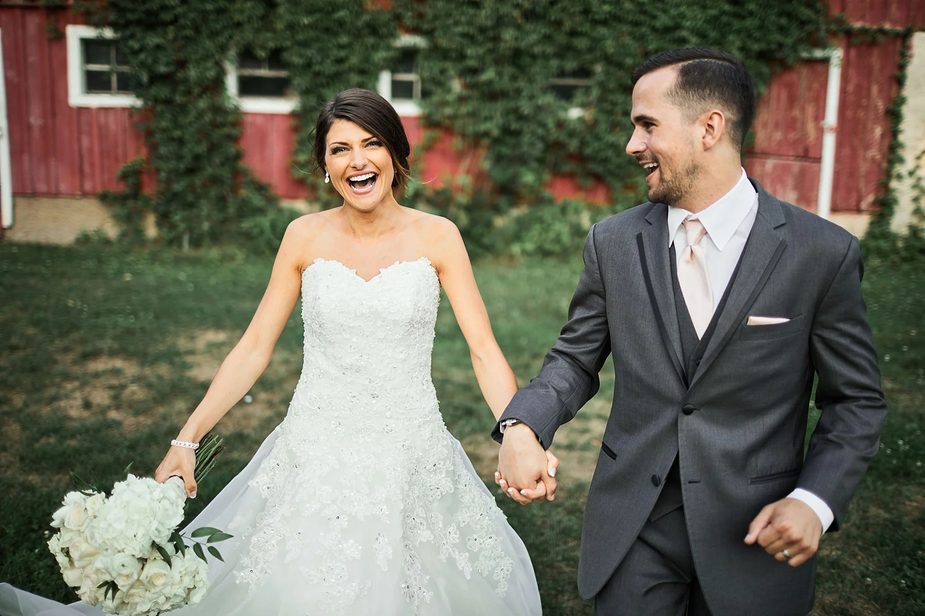 The-Historic-Hope-Glen-Farm-Wedding-Kelsi-Austin-Minnesota_1245.jpg