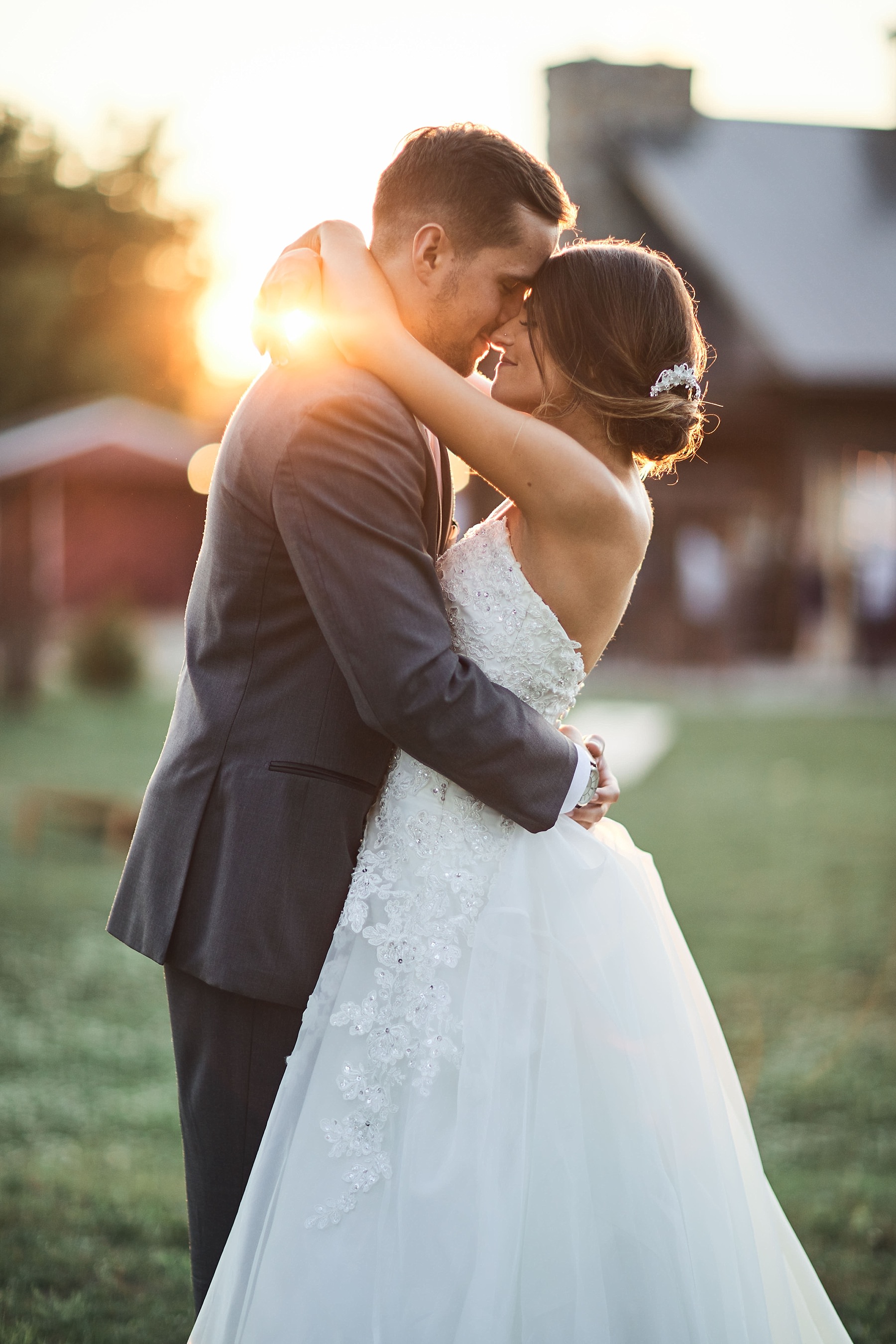 The-Historic-Hope-Glen-Farm-Wedding-Kelsi-Austin-Minnesota_1253.jpg
