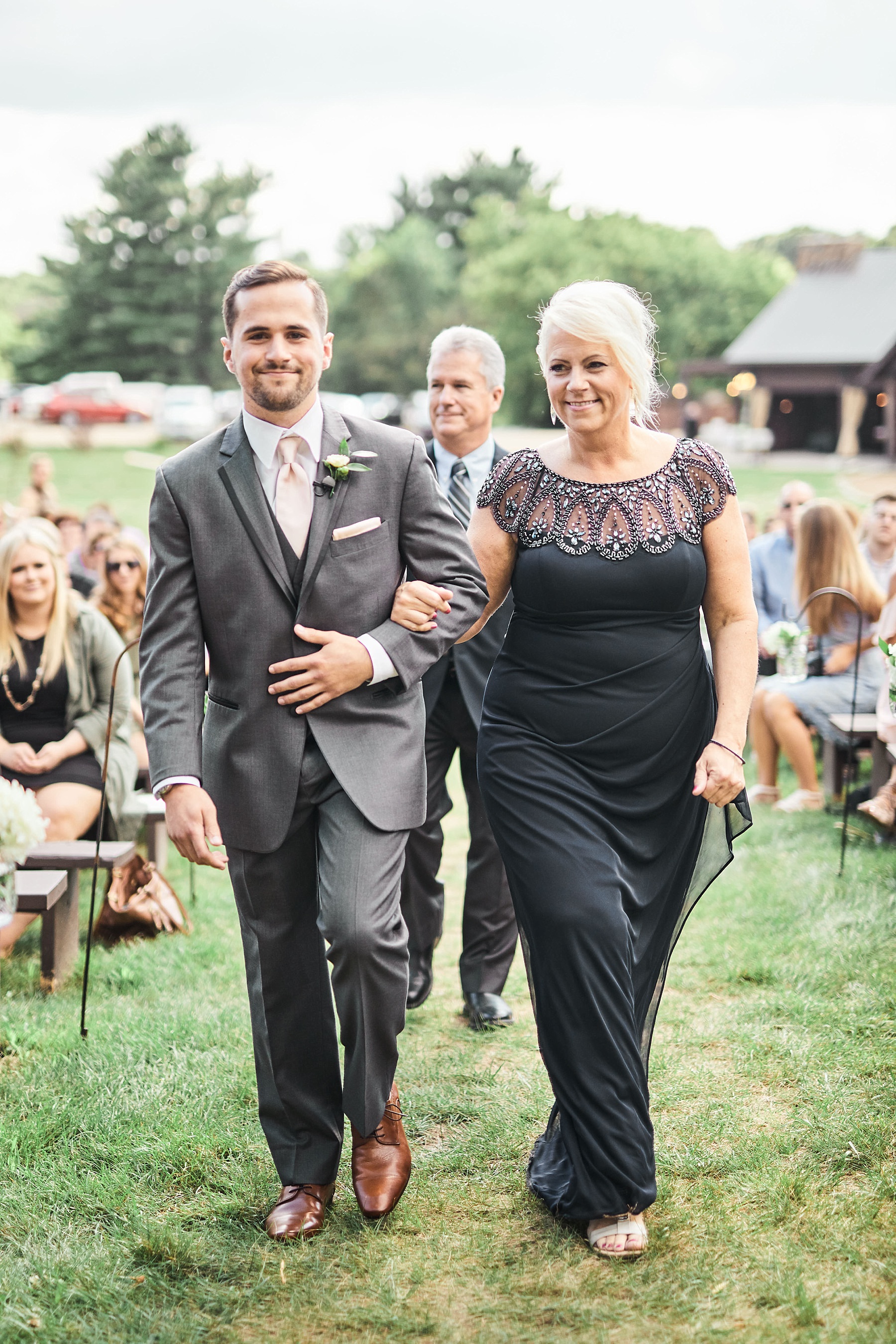The-Historic-Hope-Glen-Farm-Wedding-Kelsi-Austin-Minnesota_1271.jpg